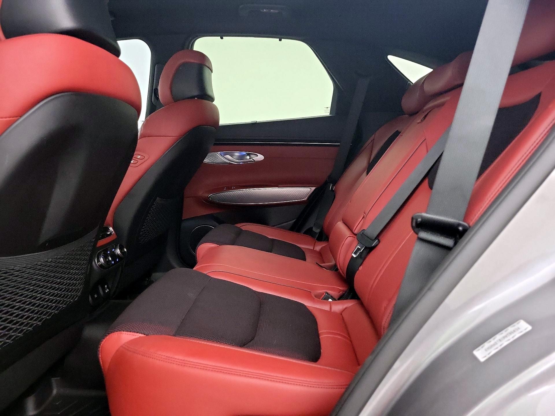 Thumbnail: 2023 Genesis GV70 - 19