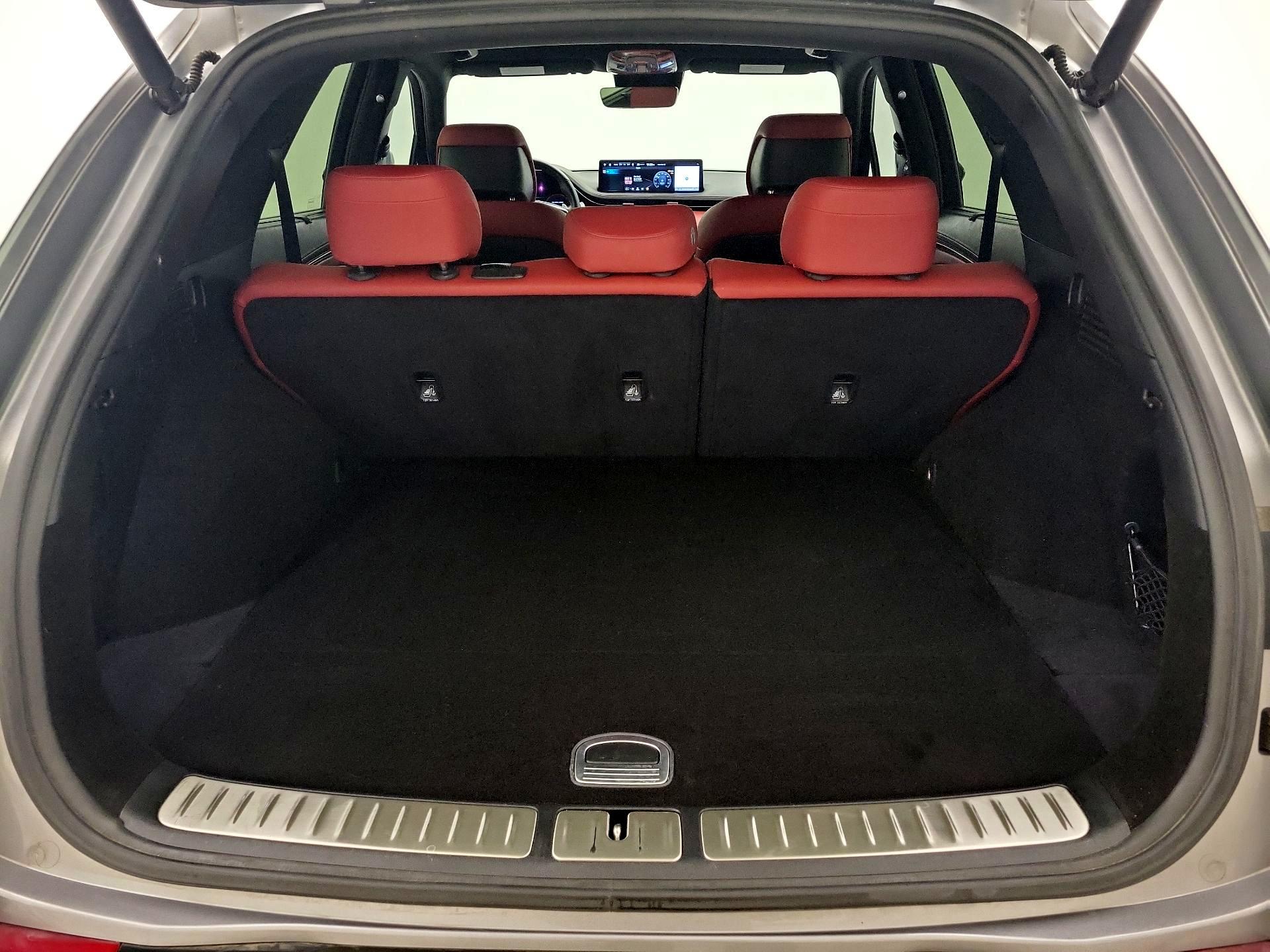 Thumbnail: 2023 Genesis GV70 - 20