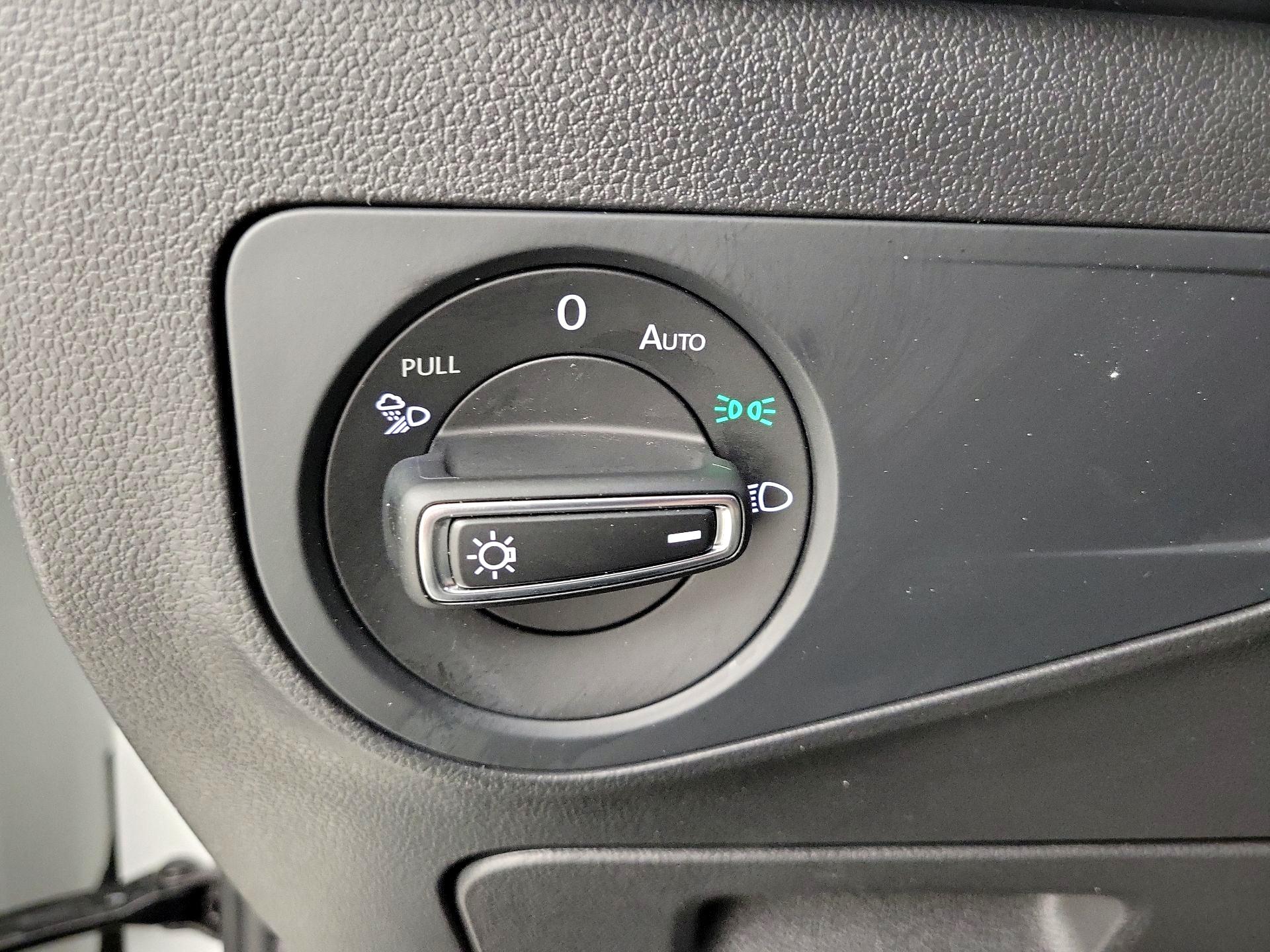 Thumbnail: 2022 Volkswagen Tiguan - 13