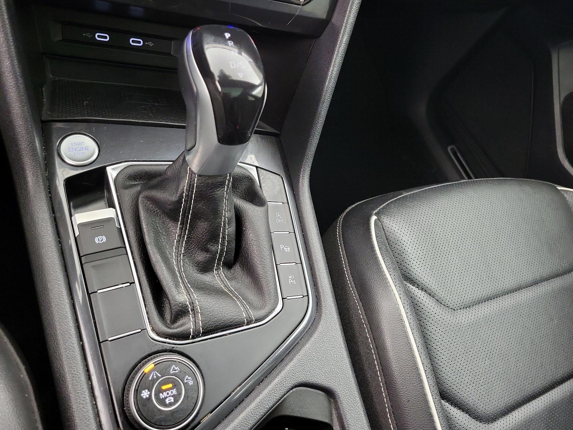 Thumbnail: 2022 Volkswagen Tiguan - 18