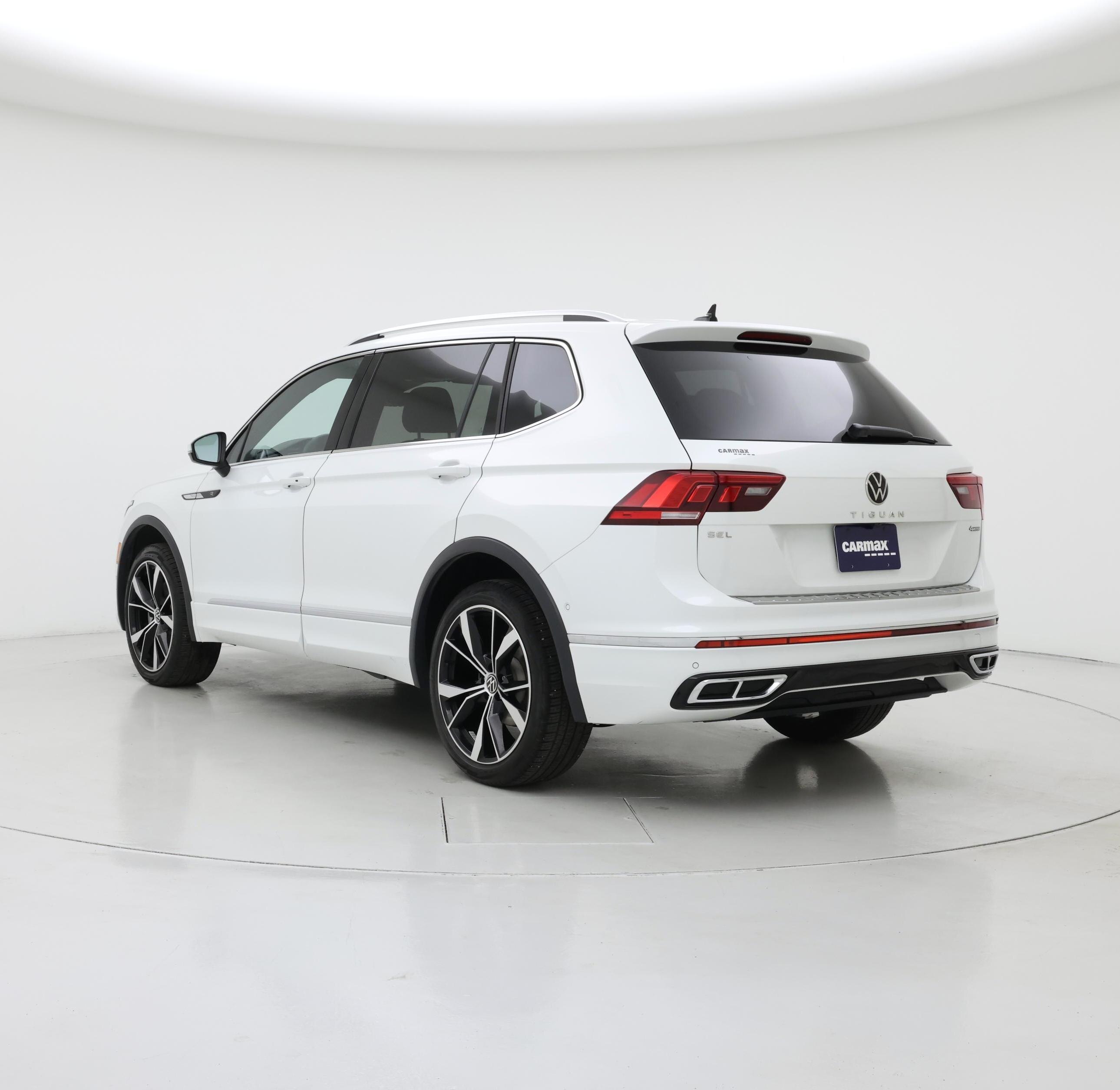 Thumbnail: 2022 Volkswagen Tiguan - 2