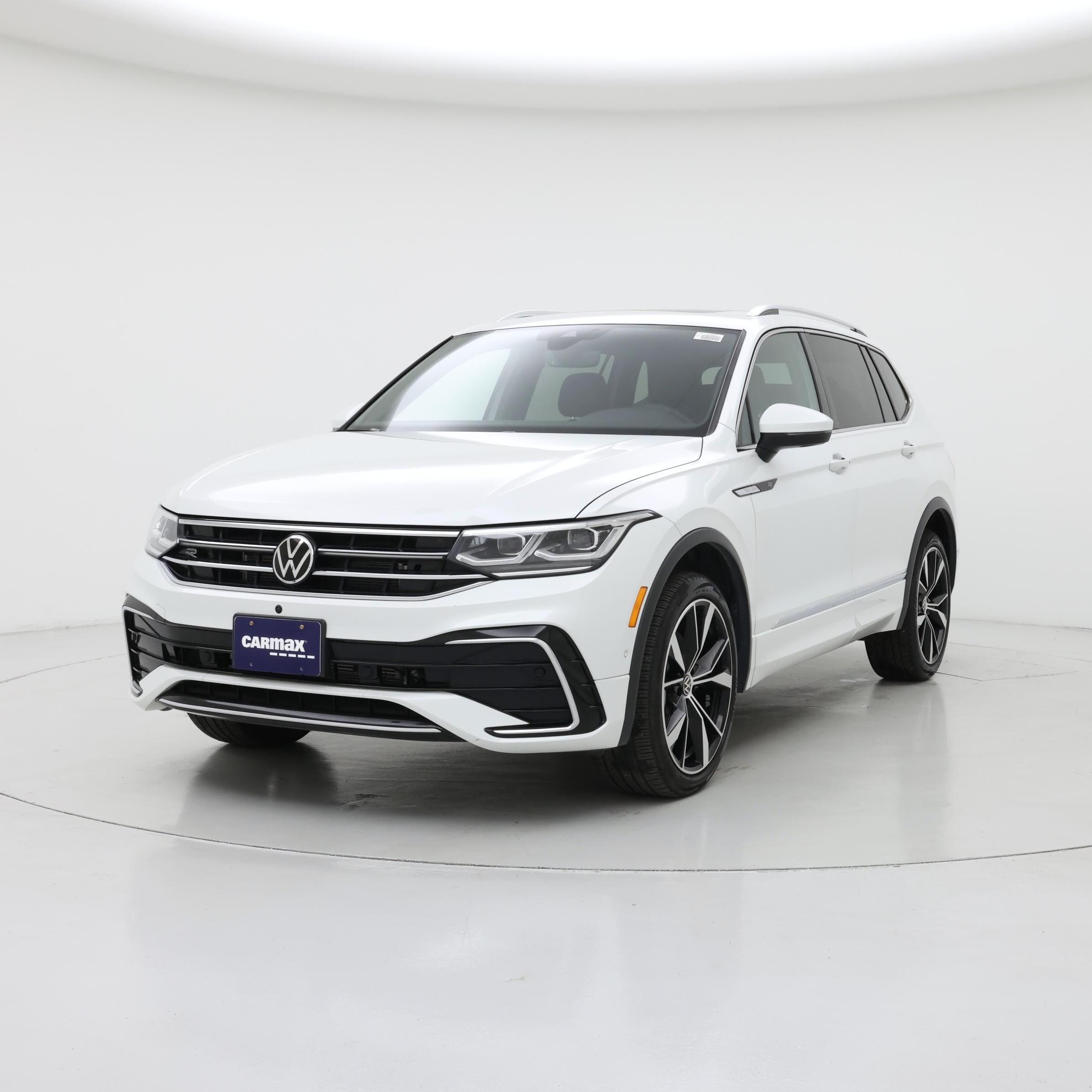 Thumbnail: 2022 Volkswagen Tiguan - 4