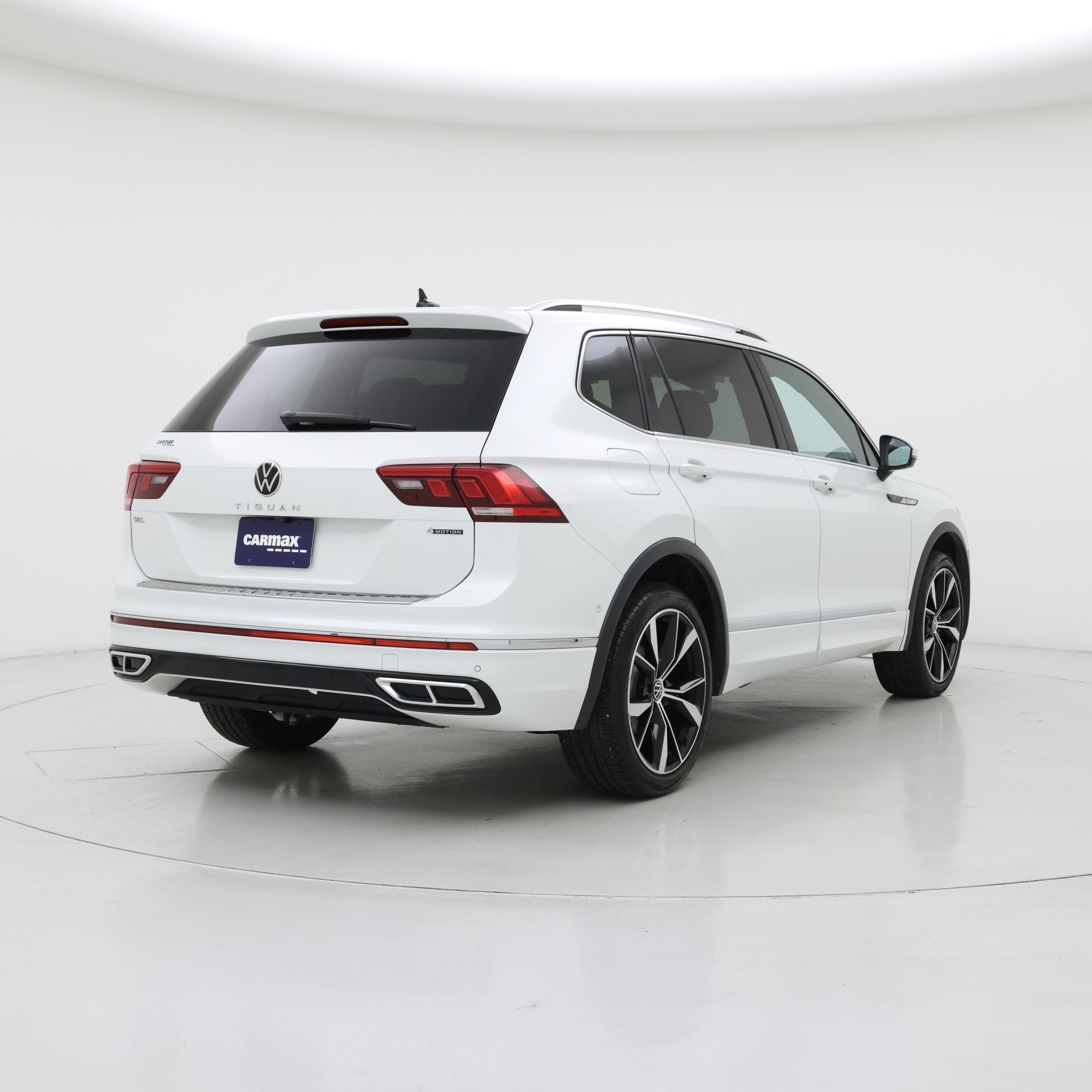 Thumbnail: 2022 Volkswagen Tiguan - 8