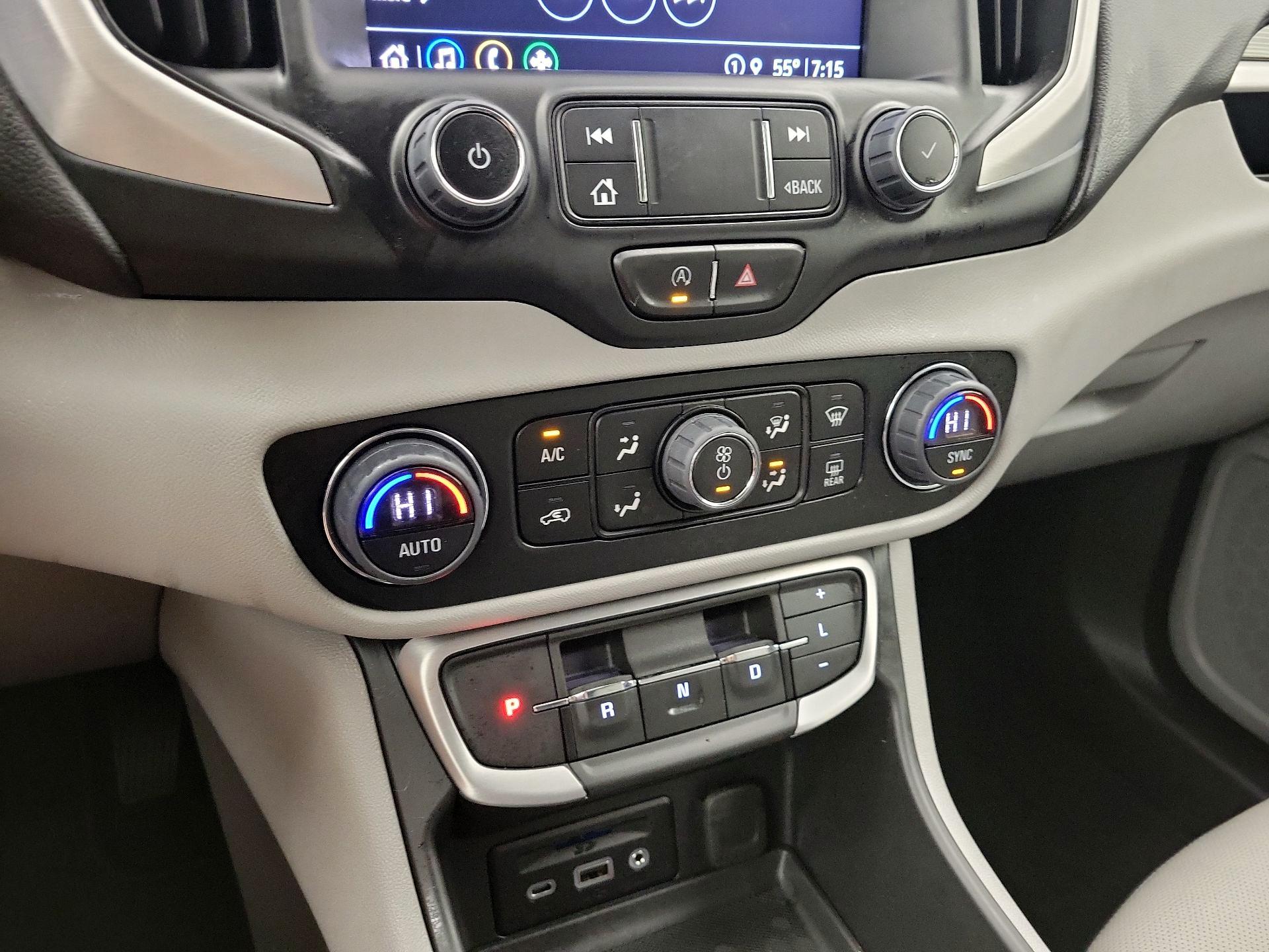 Thumbnail: 2022 GMC Terrain - 17