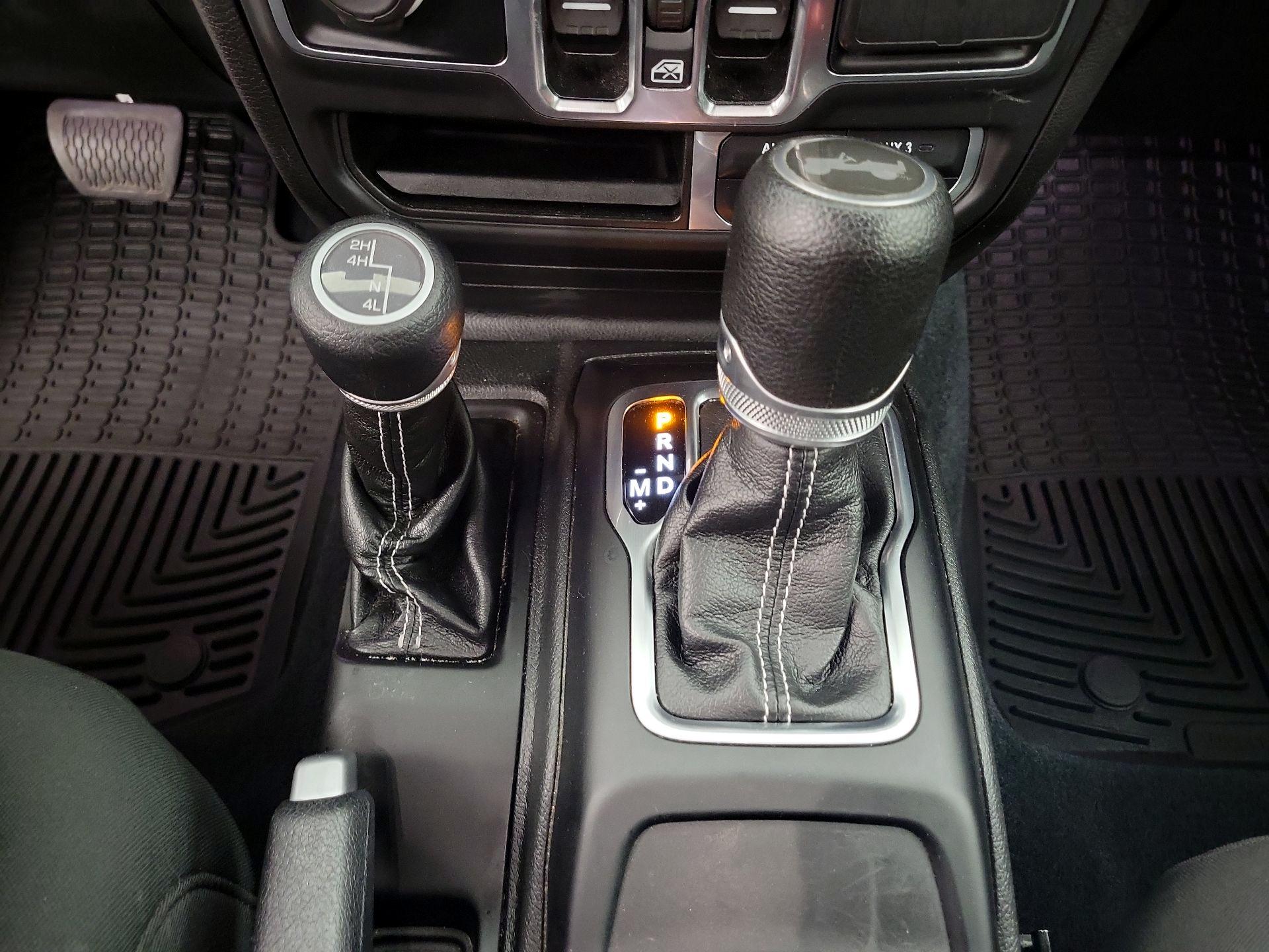 Thumbnail: 2022 Jeep Wrangler - 18