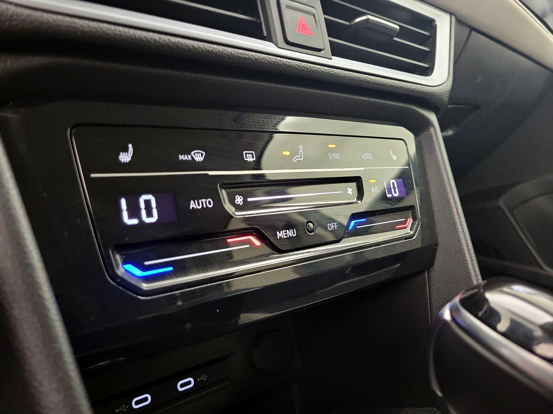 Thumbnail: 2025 Volkswagen Taos - 16