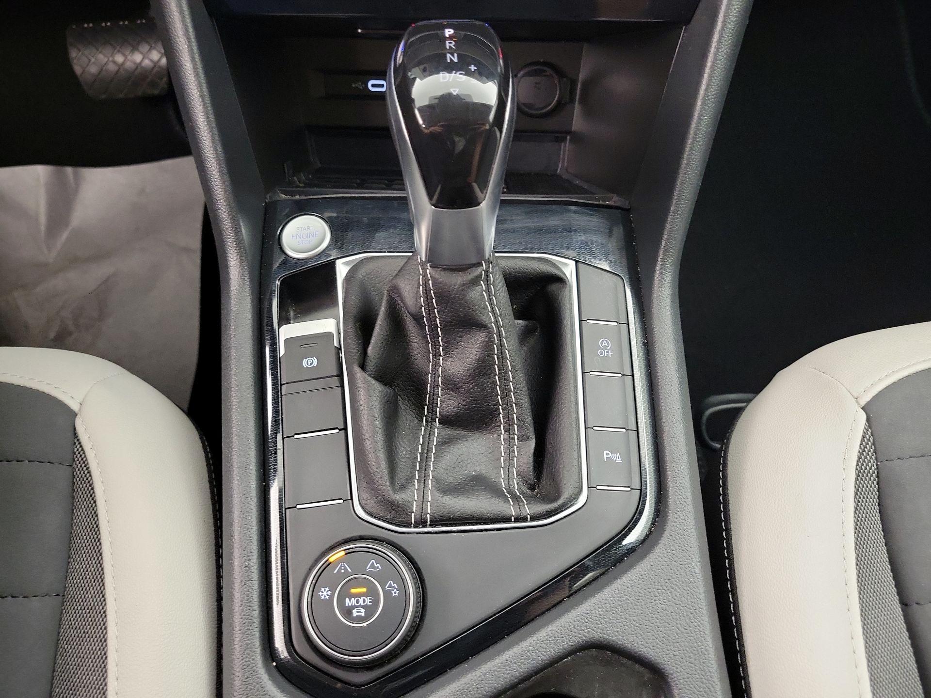 Thumbnail: 2025 Volkswagen Taos - 17