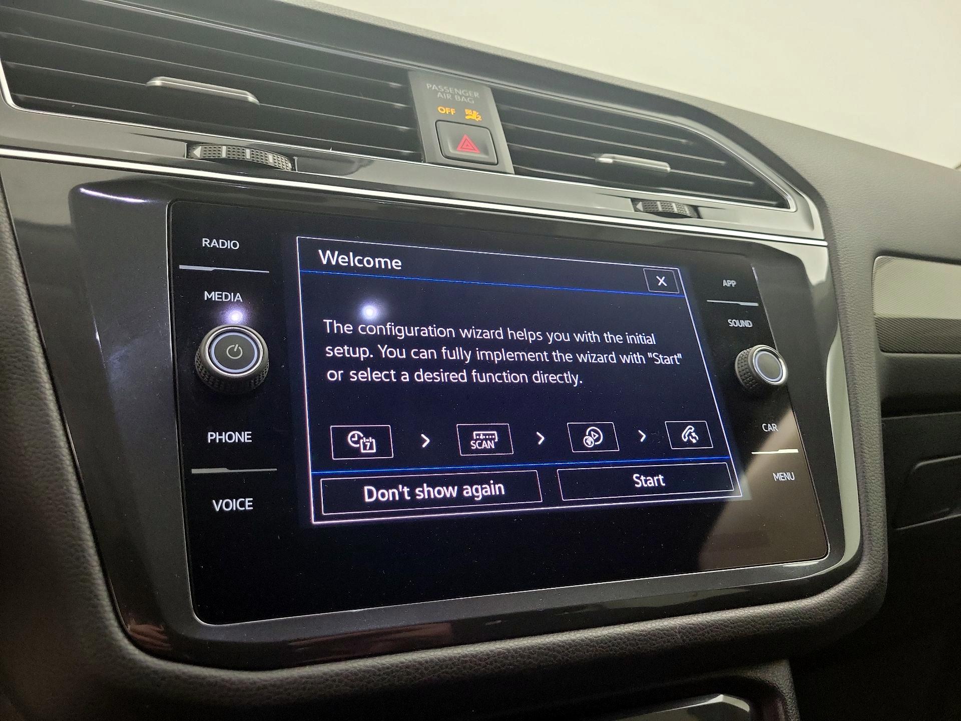 Thumbnail: 2022 Volkswagen Tiguan - 15