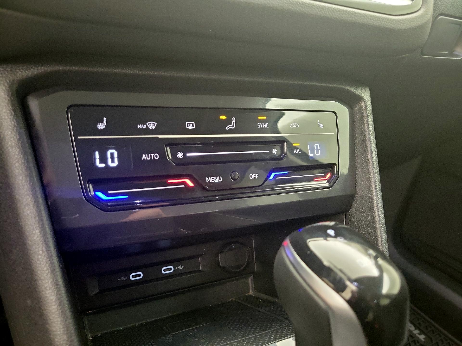 Thumbnail: 2022 Volkswagen Tiguan - 16