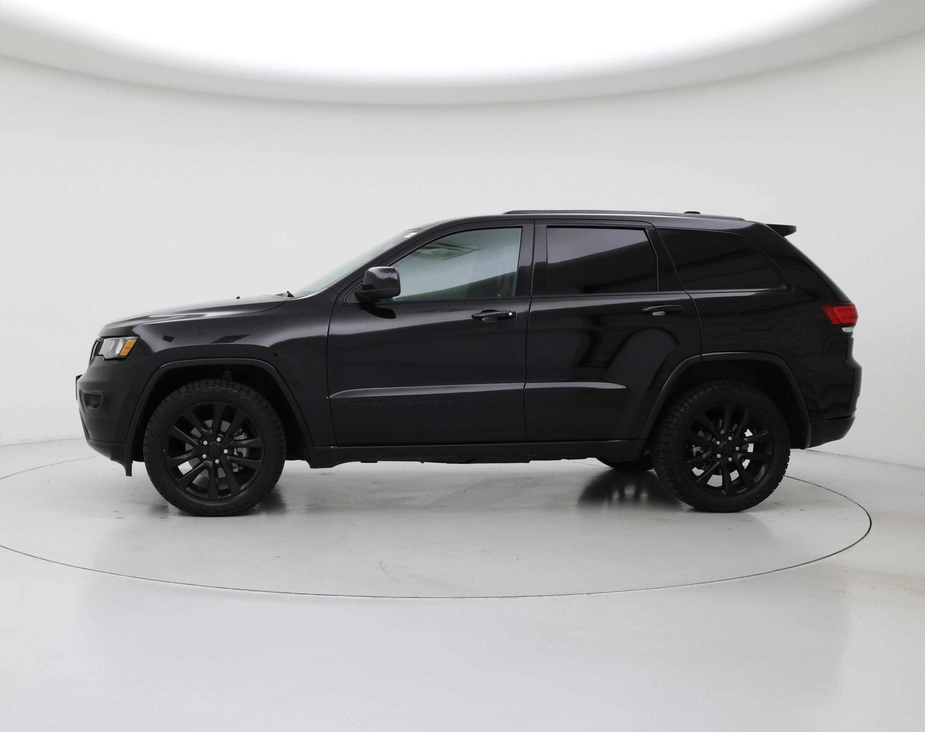 Thumbnail: 2018 Jeep Grand Cherokee - 3