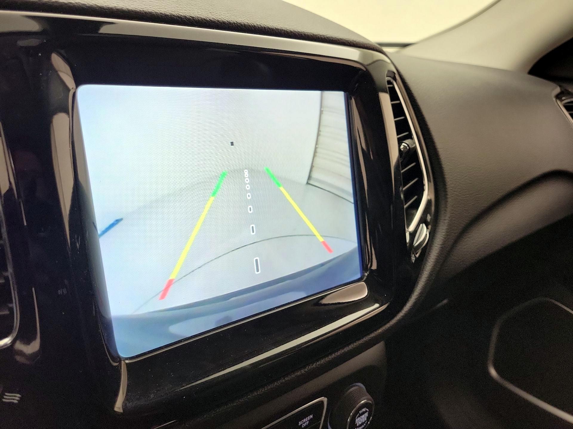 Thumbnail: 2020 Jeep Compass - 14