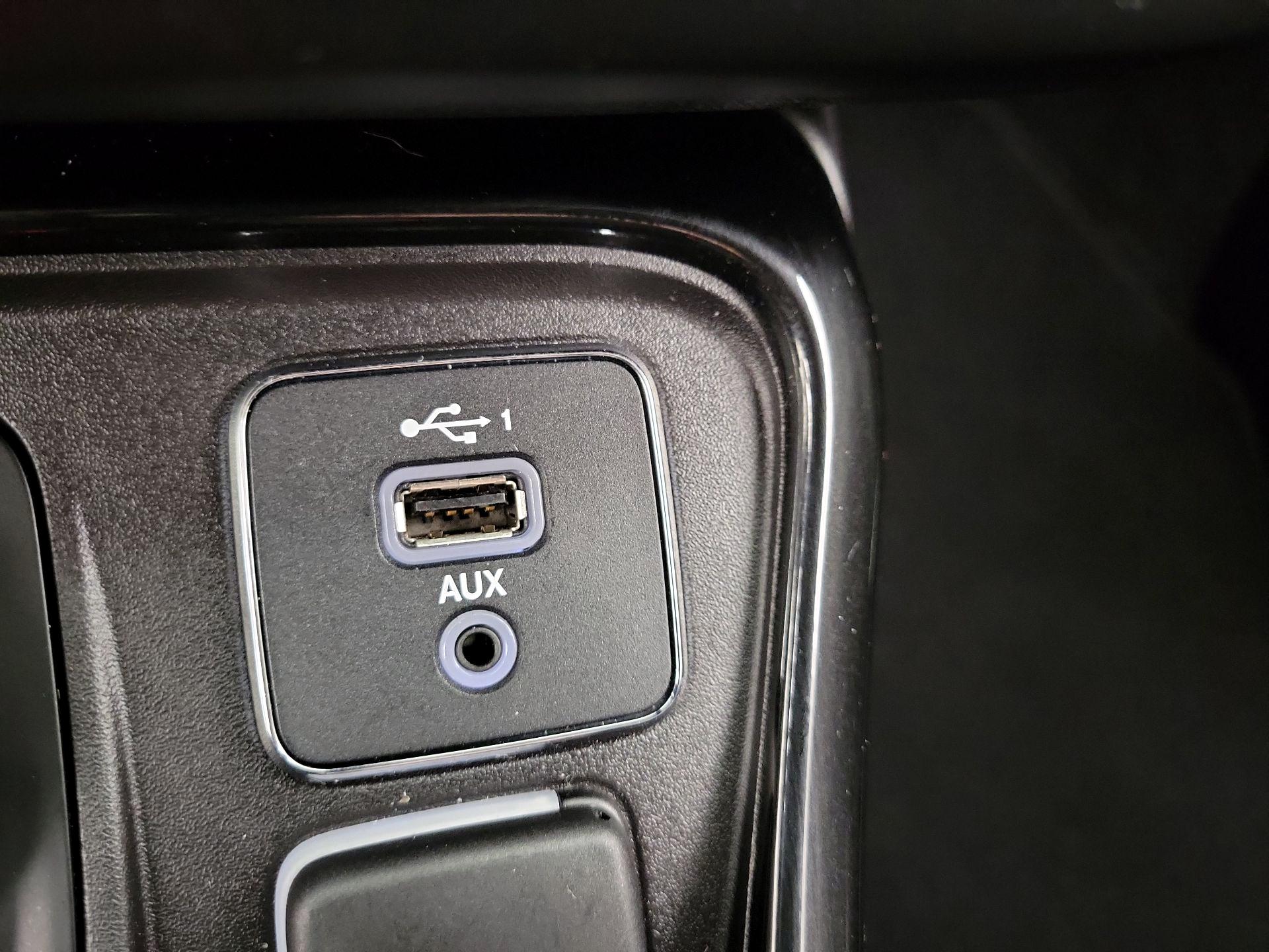 Thumbnail: 2020 Jeep Compass - 18