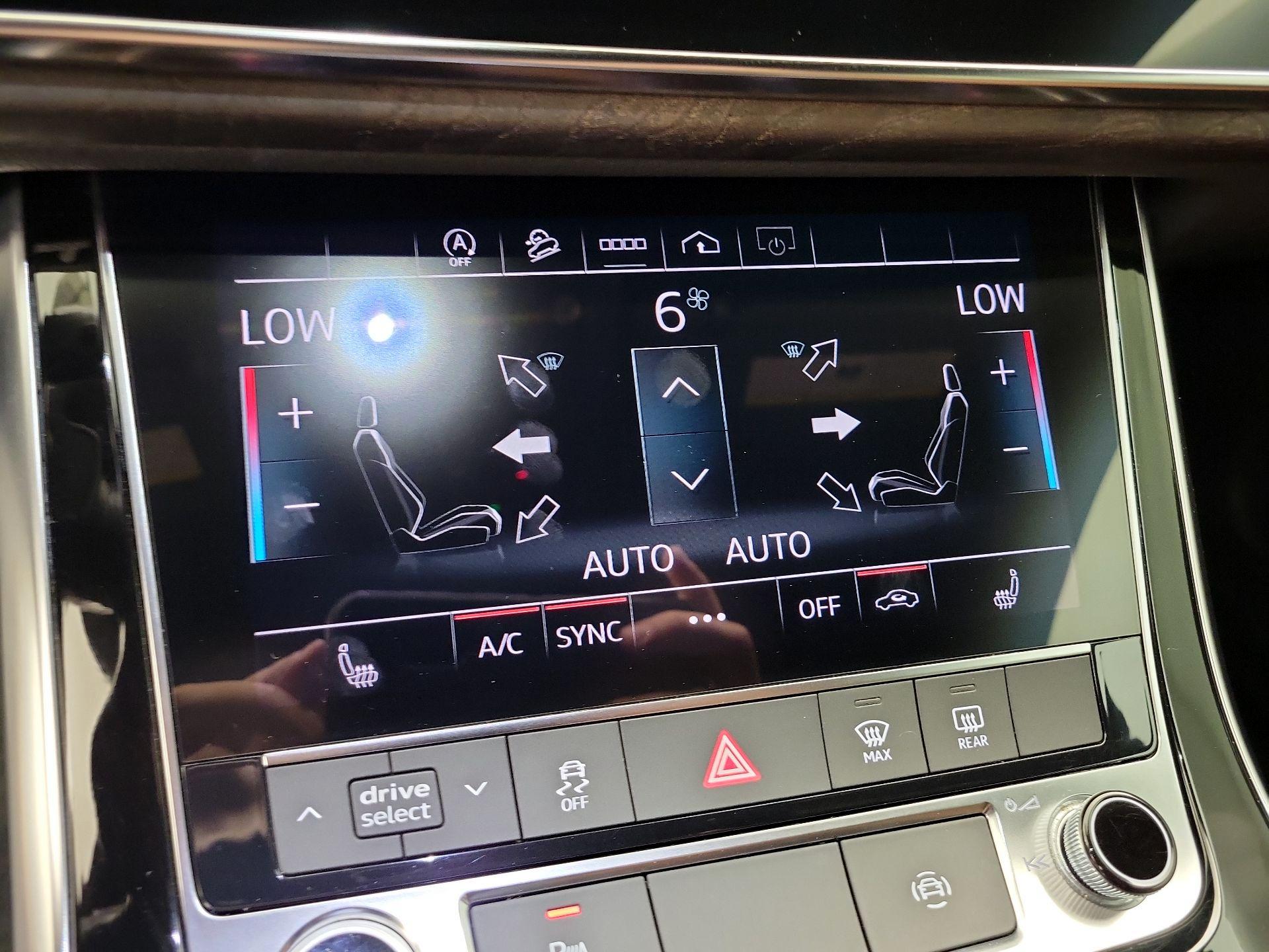 Thumbnail: 2021 Audi Q8 - 16