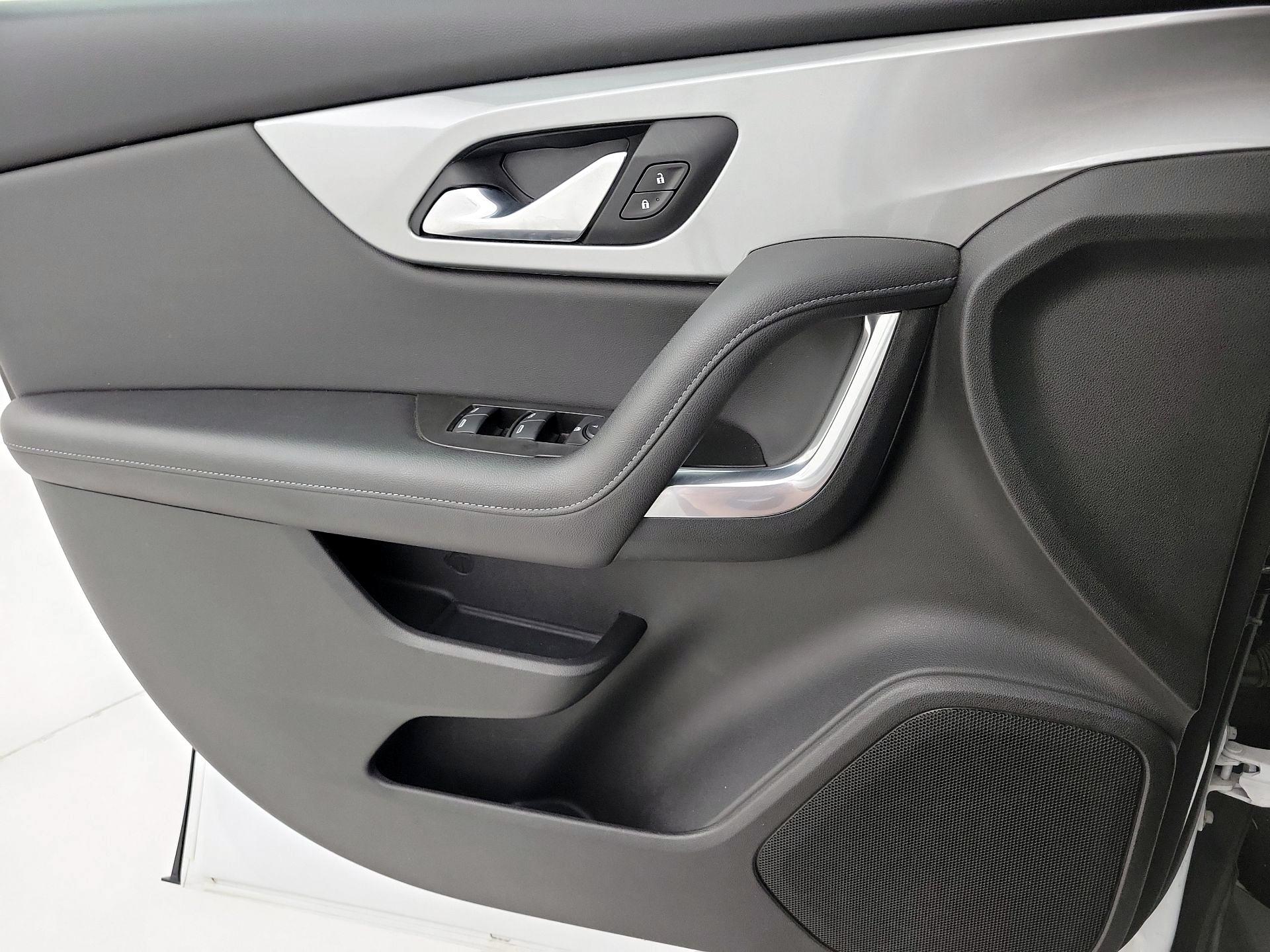 Thumbnail: 2020 Chevrolet Blazer - 12