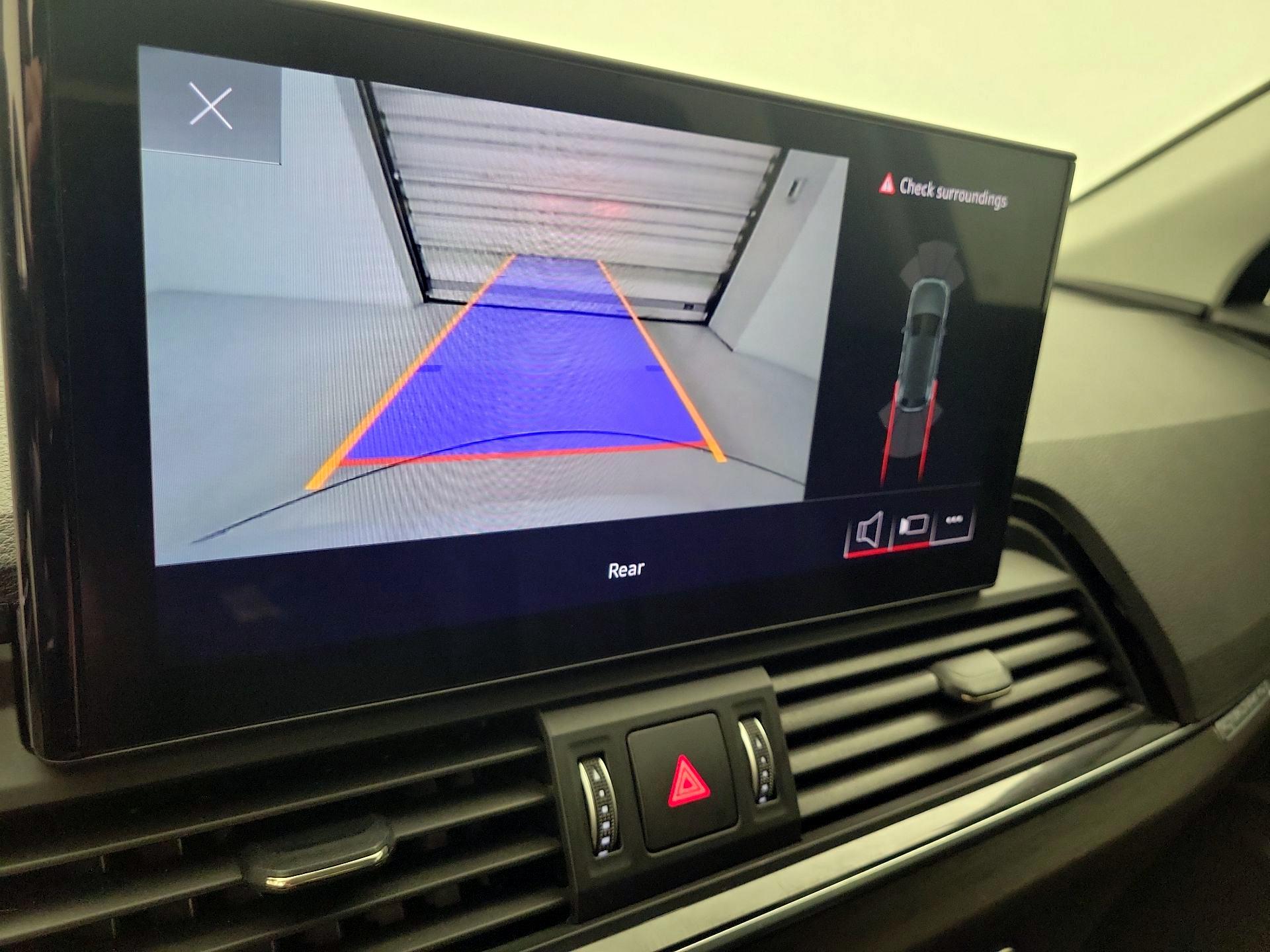 Thumbnail: 2022 Audi Q5 - 14