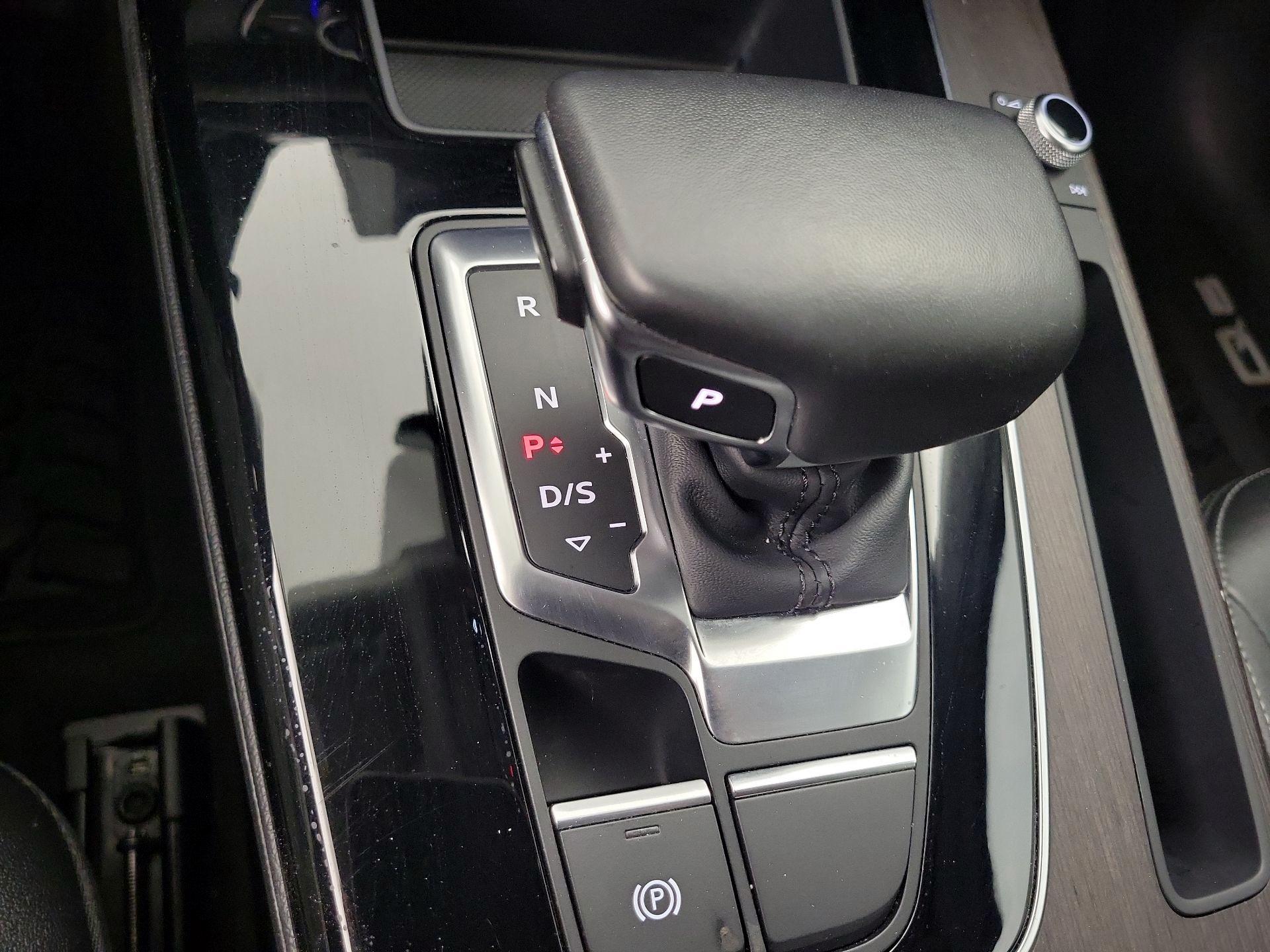 Thumbnail: 2022 Audi Q5 - 17