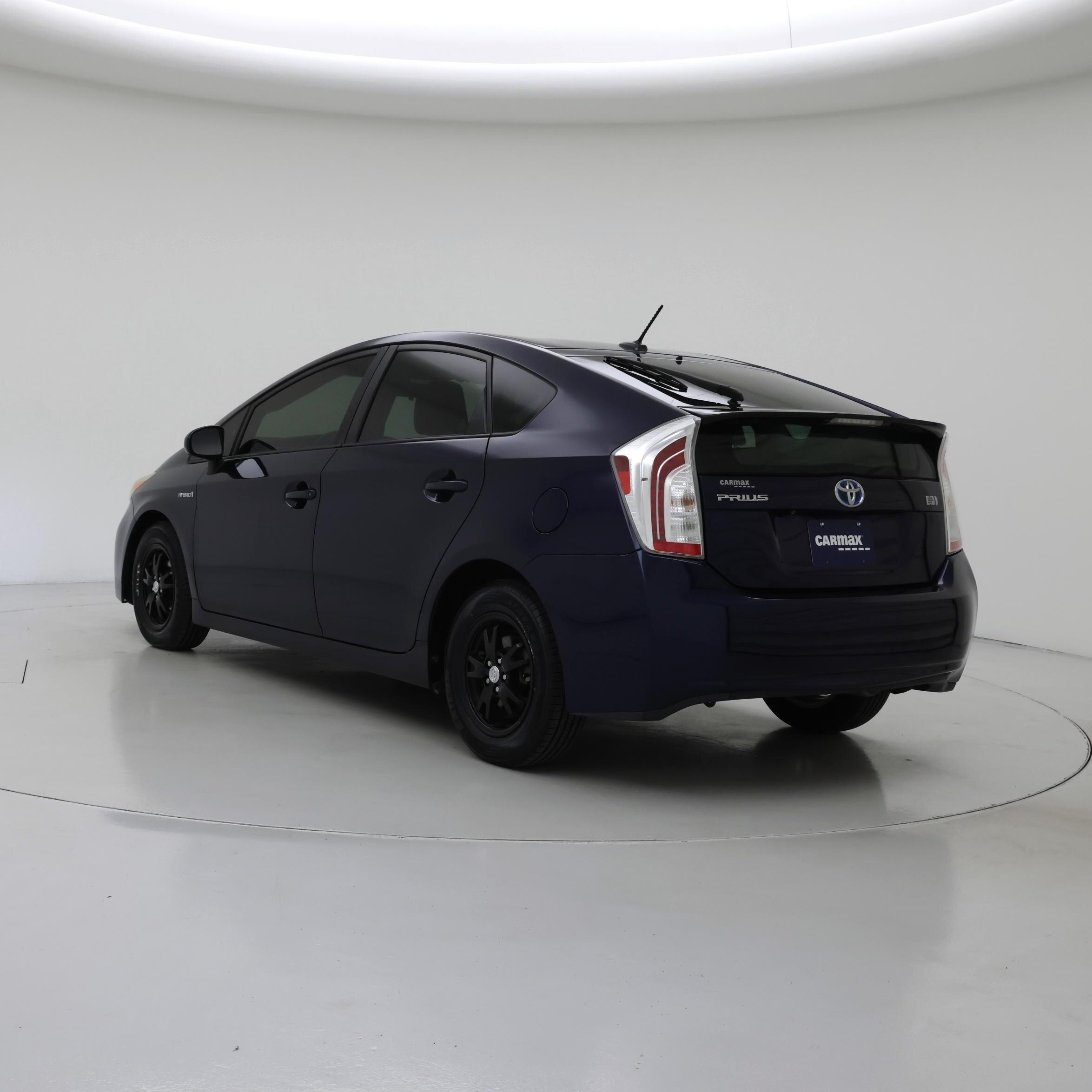 Thumbnail: 2015 Toyota Prius - 2