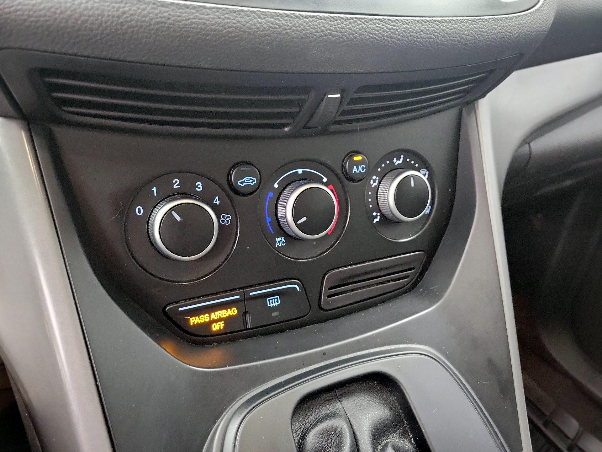 Thumbnail: 2015 Ford Escape - 16