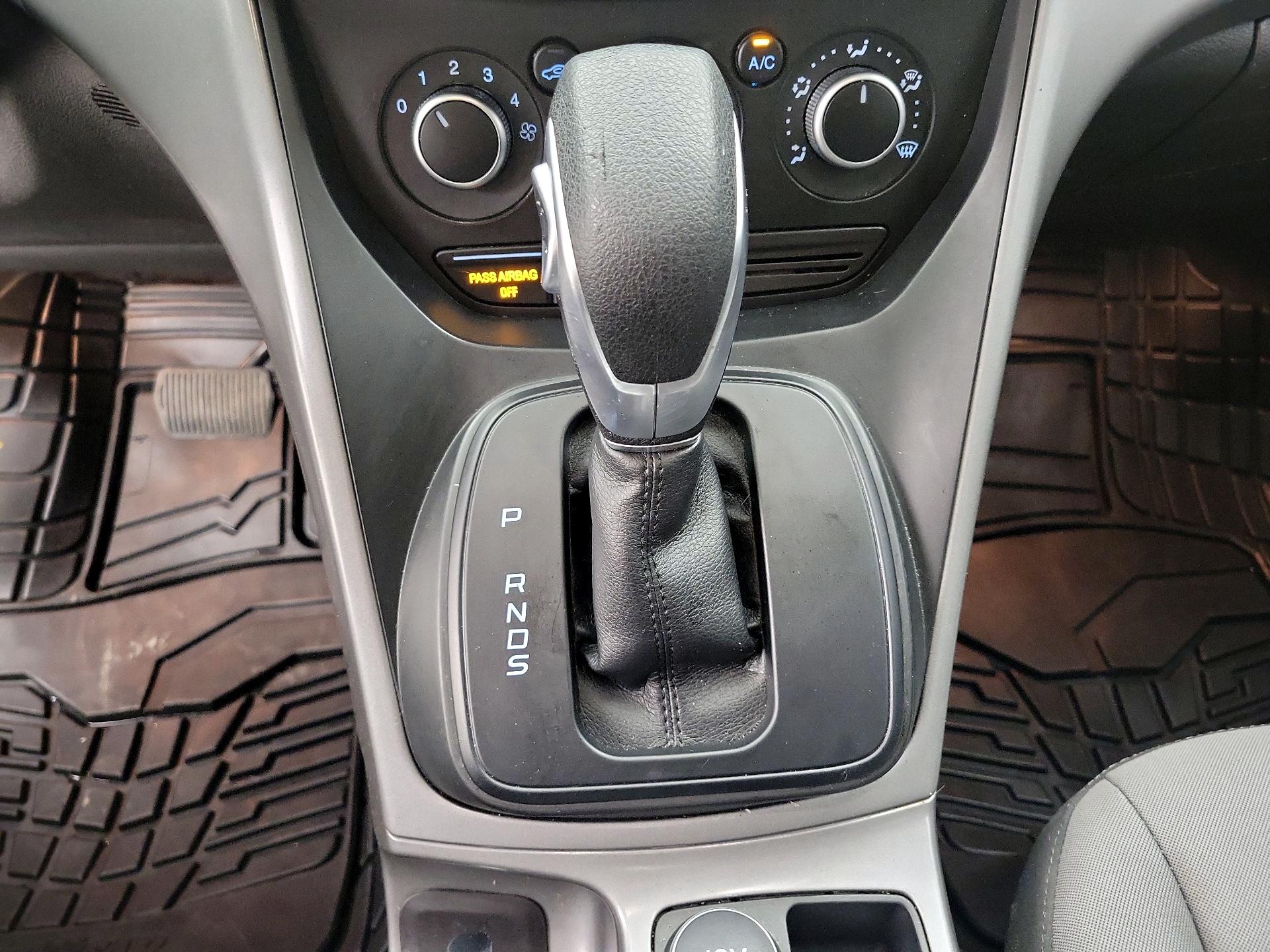 Thumbnail: 2015 Ford Escape - 17