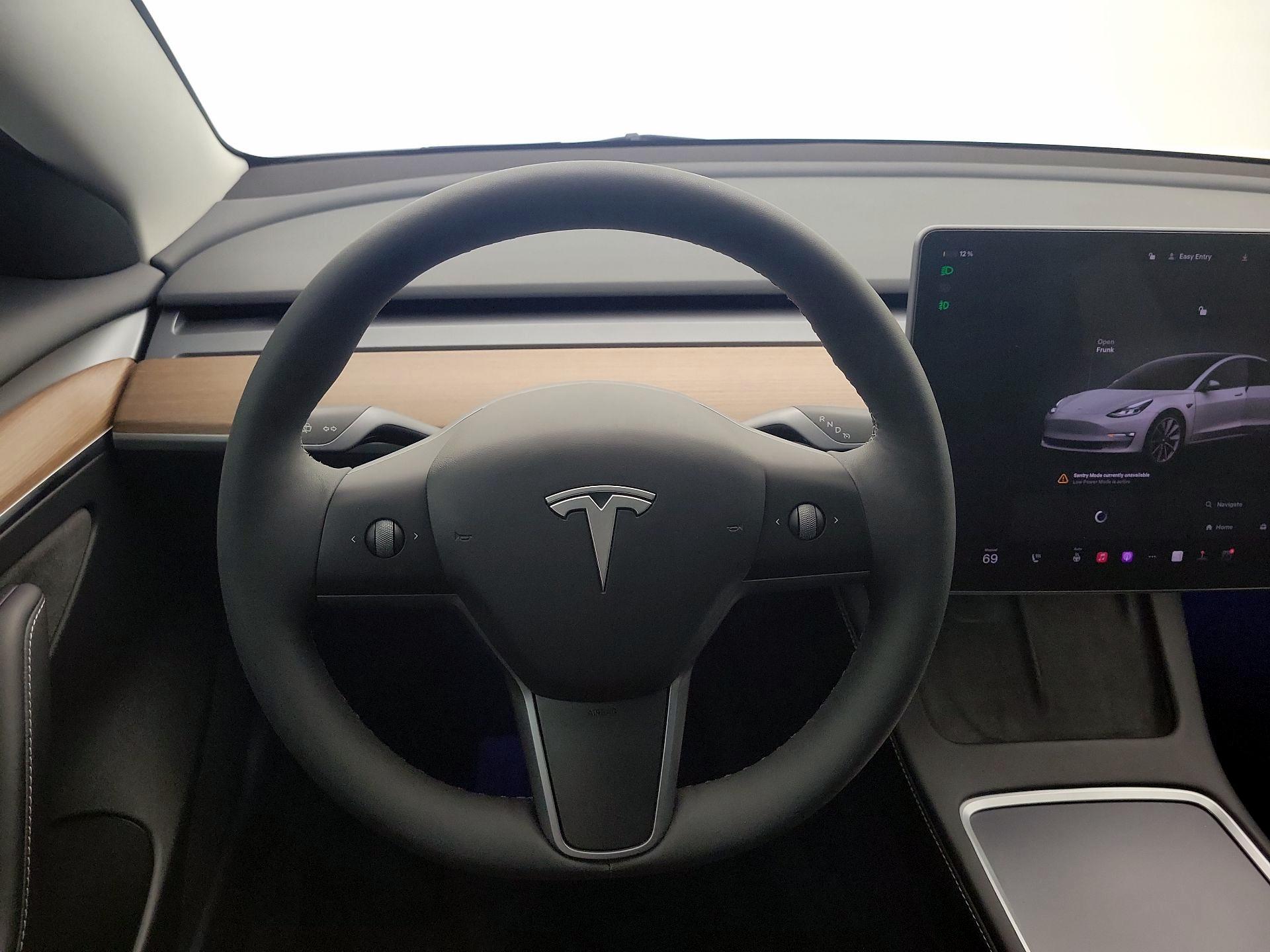 Thumbnail: 2023 Tesla Model 3 - 10