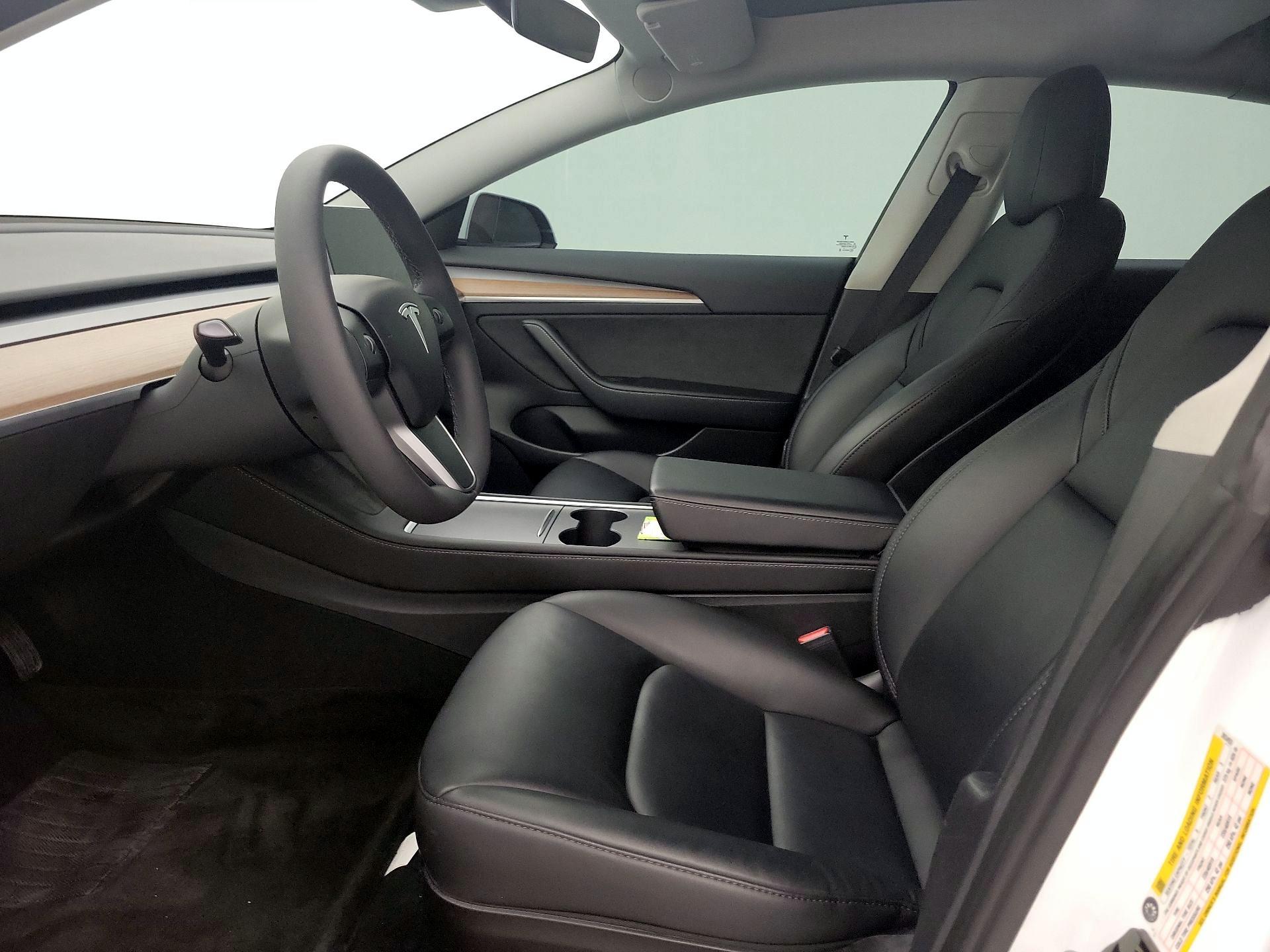 Thumbnail: 2023 Tesla Model 3 - 11