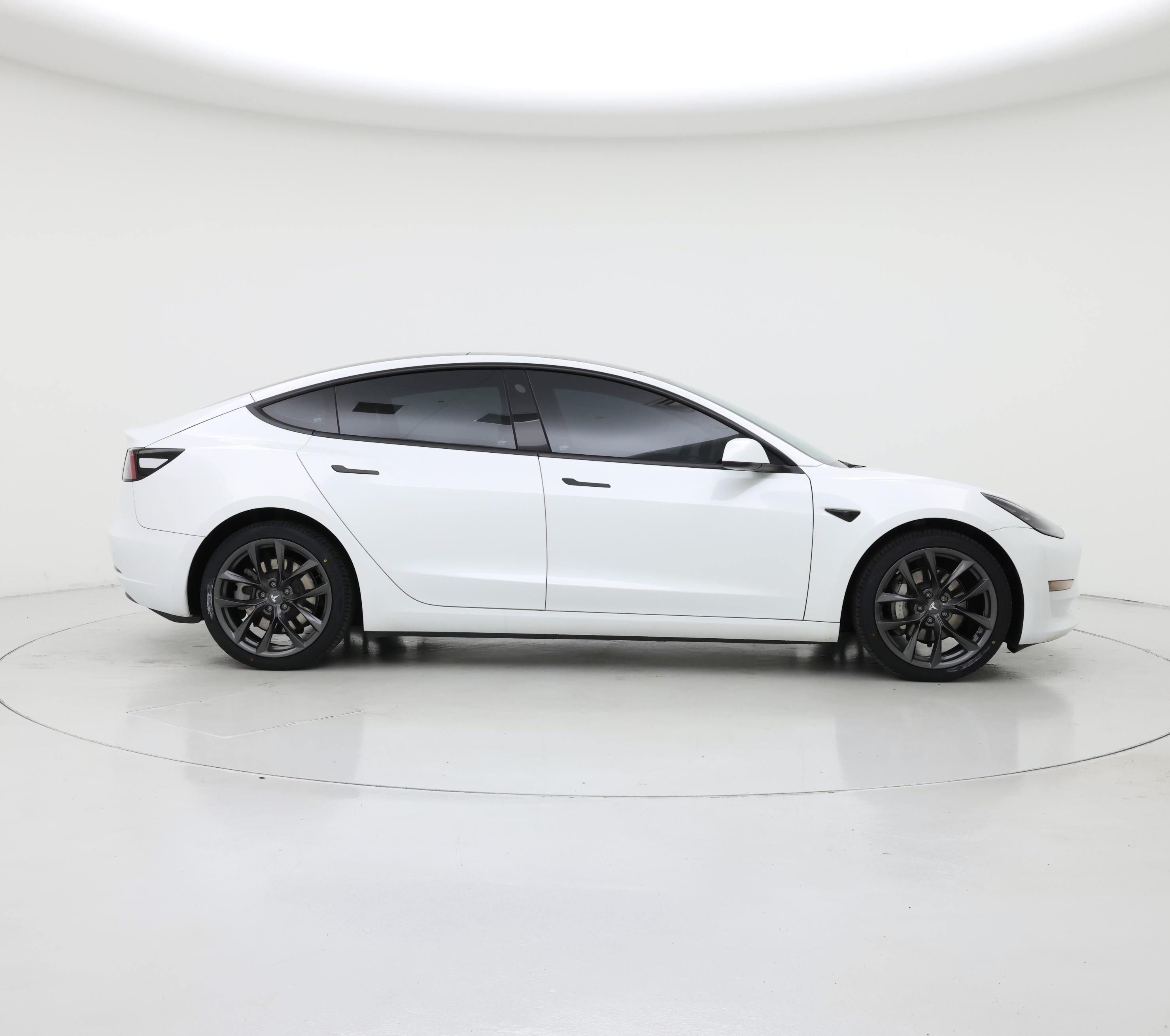 Thumbnail: 2023 Tesla Model 3 - 7