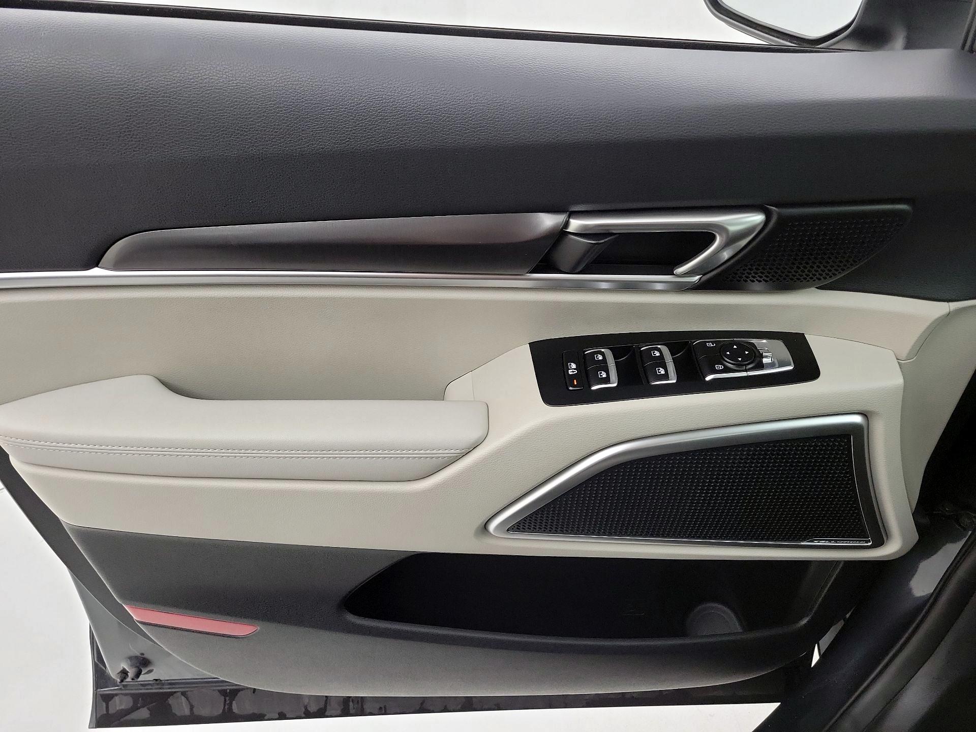 Thumbnail: 2023 Kia Telluride - 12