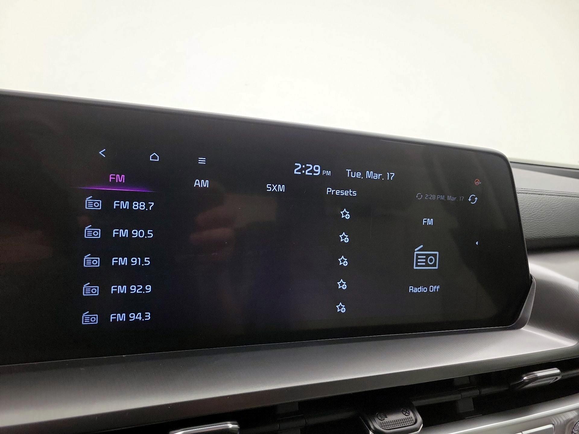 Thumbnail: 2023 Kia Telluride - 16