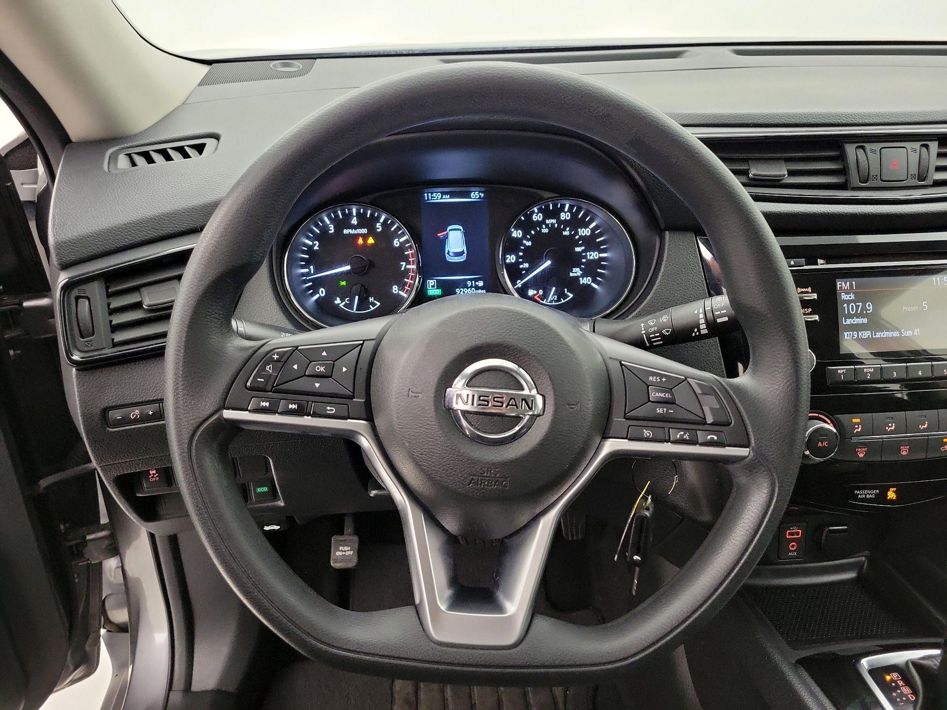 Thumbnail: 2017 Nissan Rogue - 10