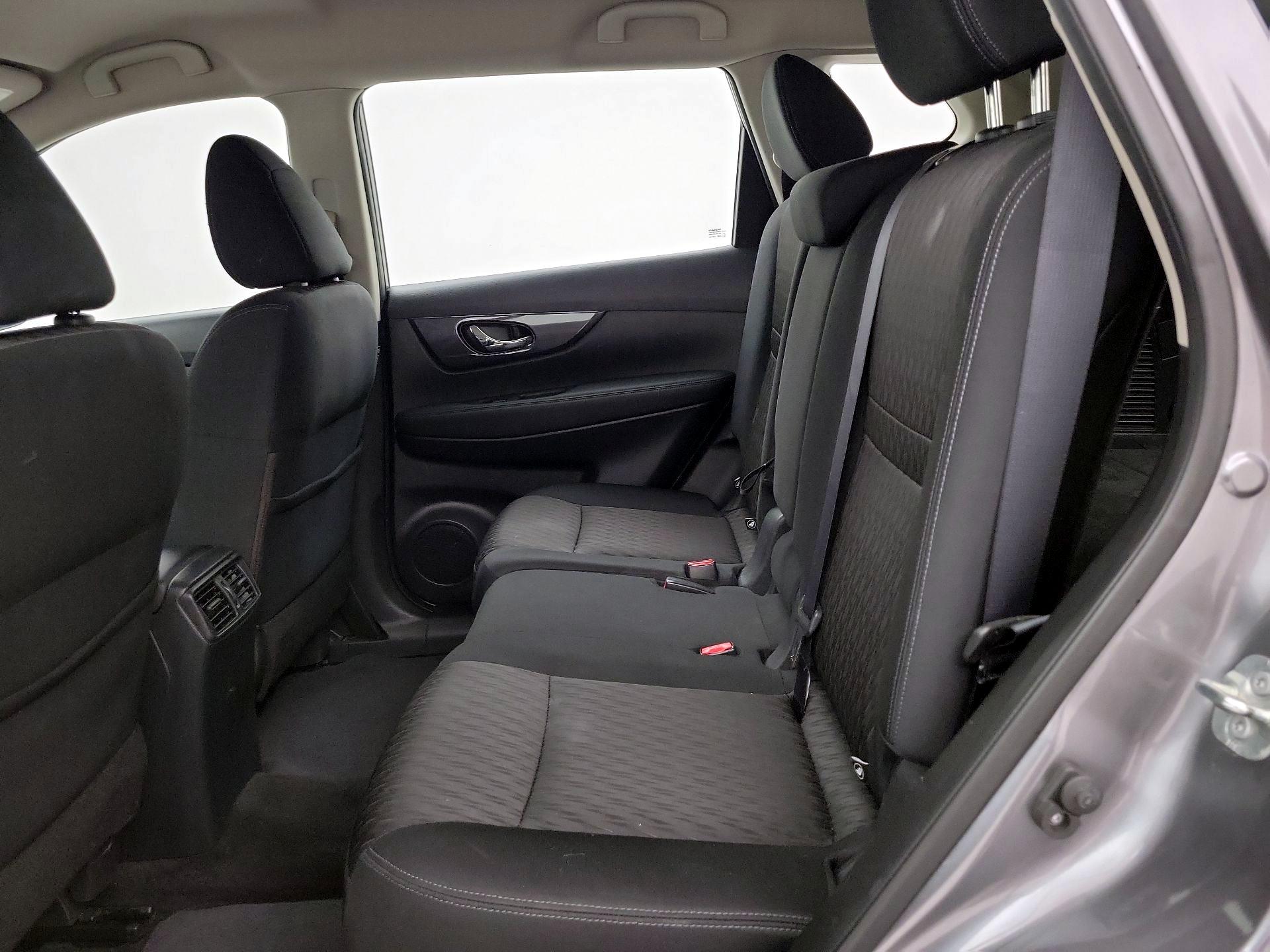 Thumbnail: 2017 Nissan Rogue - 19