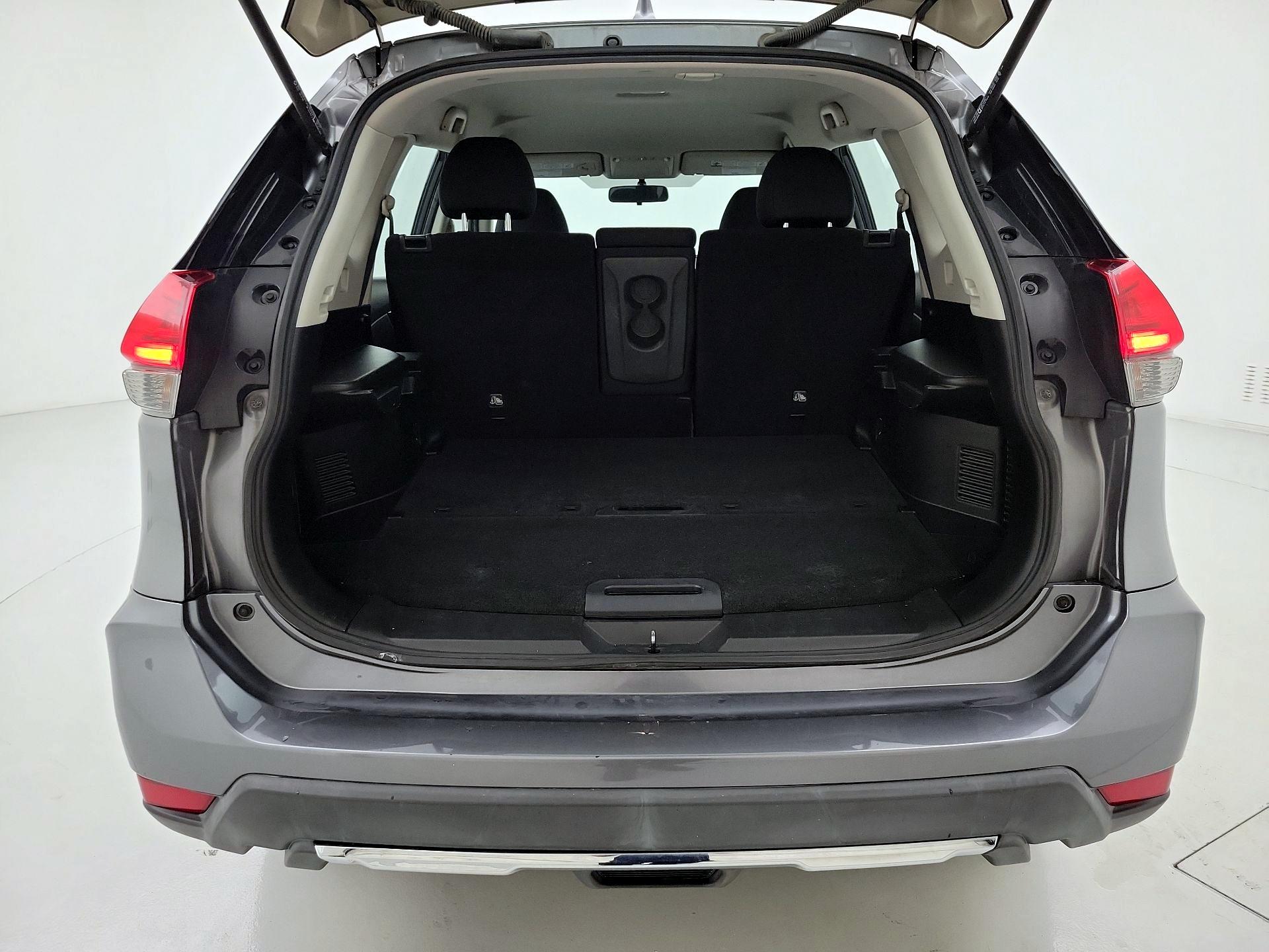 Thumbnail: 2017 Nissan Rogue - 20