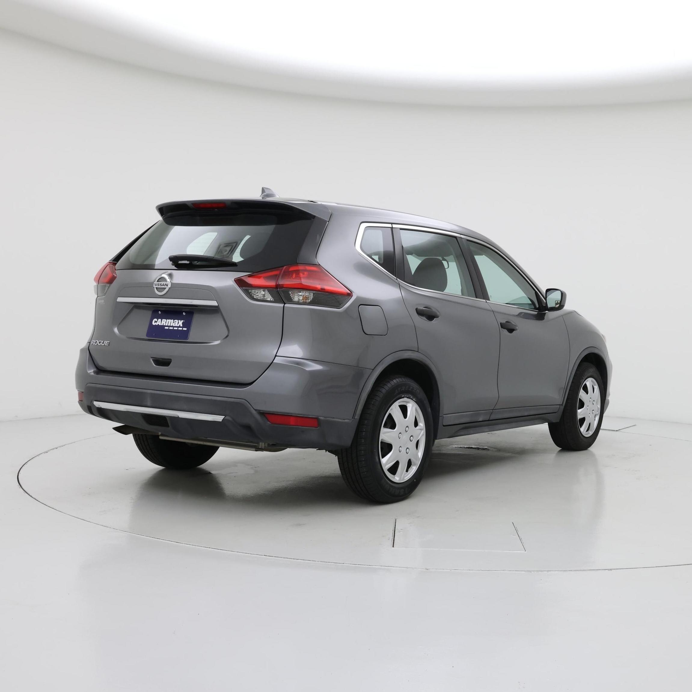 Thumbnail: 2017 Nissan Rogue - 8