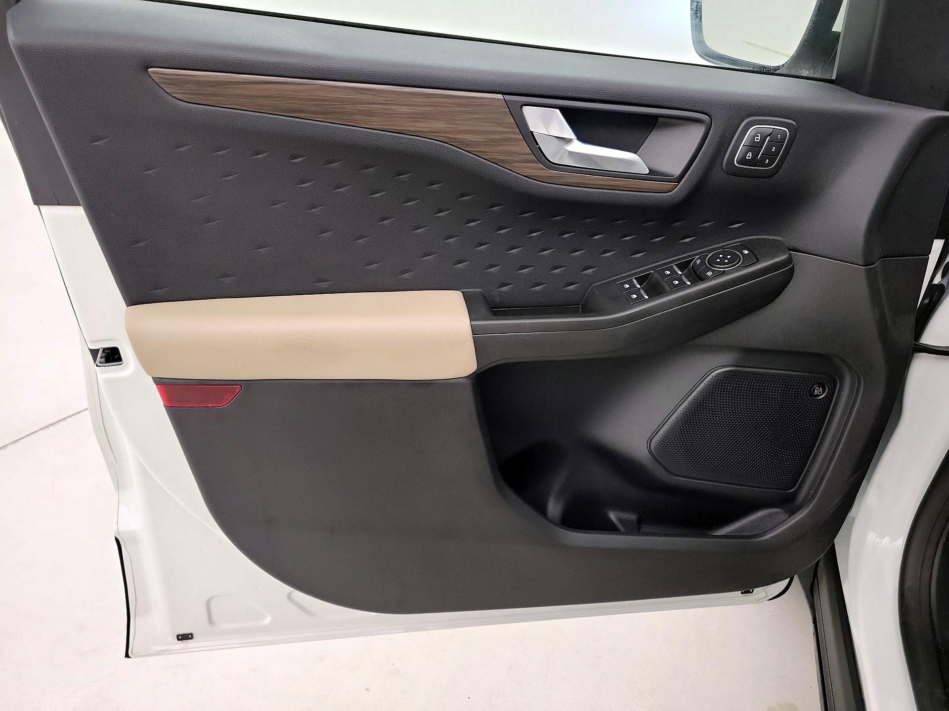 Thumbnail: 2020 Ford Escape - 12