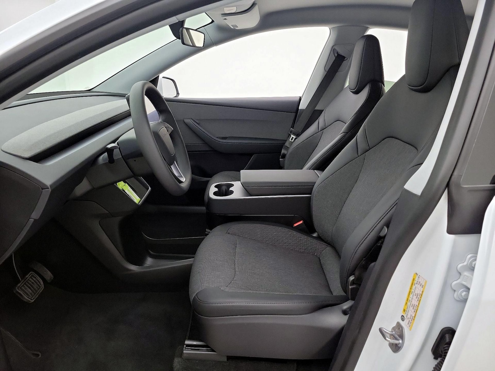 2026 Tesla Model Y Standard - Photo 12
