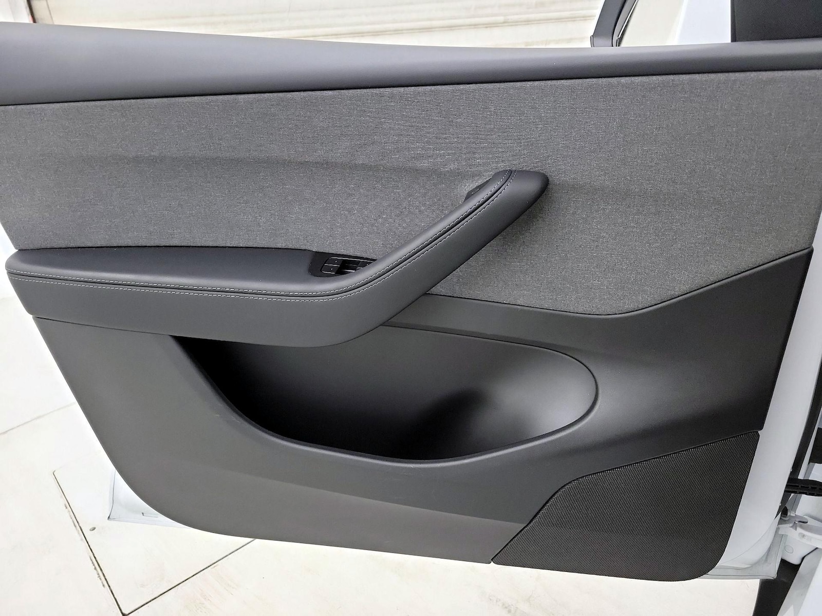 2026 Tesla Model Y Standard - Photo 13