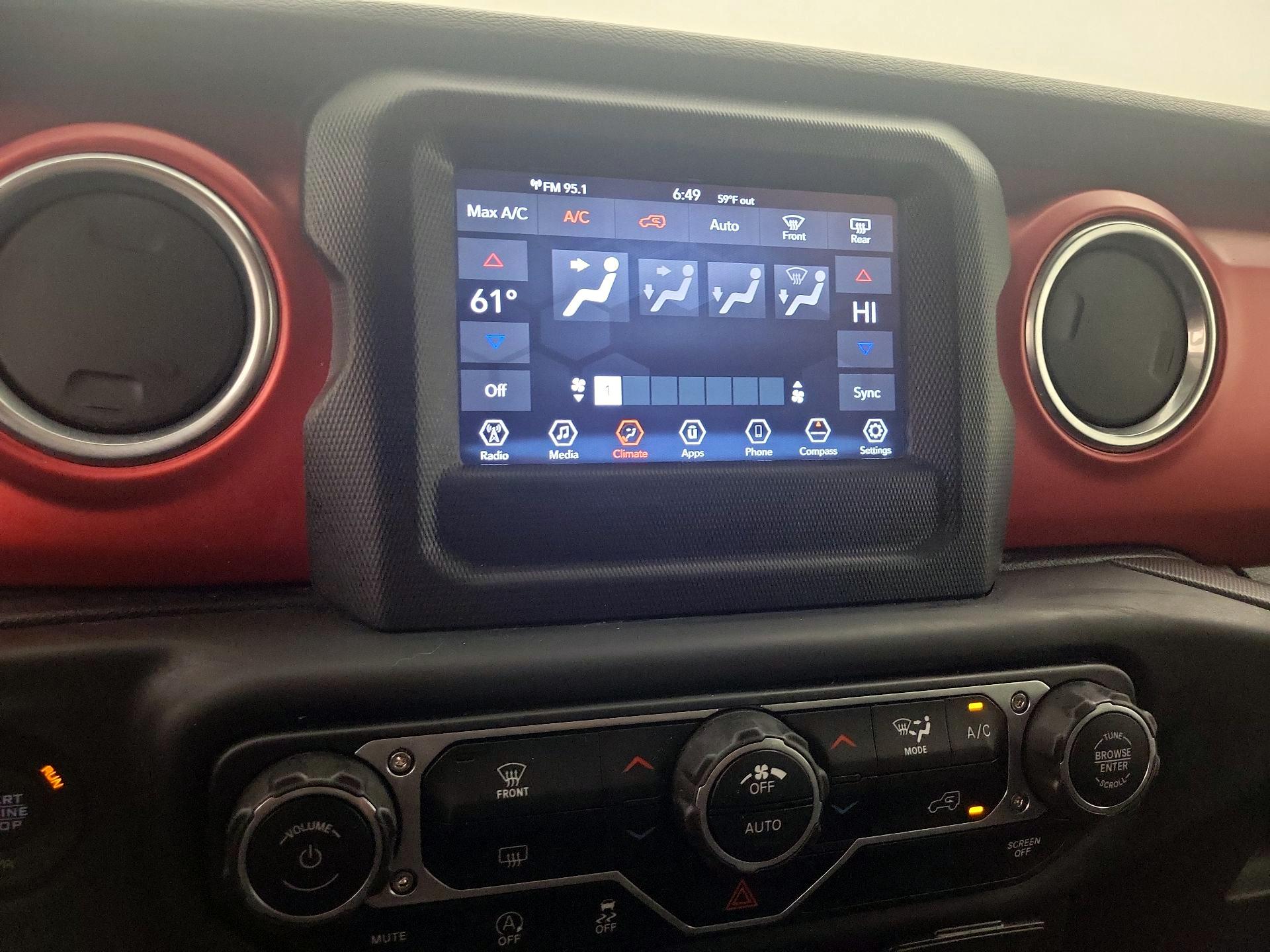 Thumbnail: 2018 Jeep Wrangler - 16