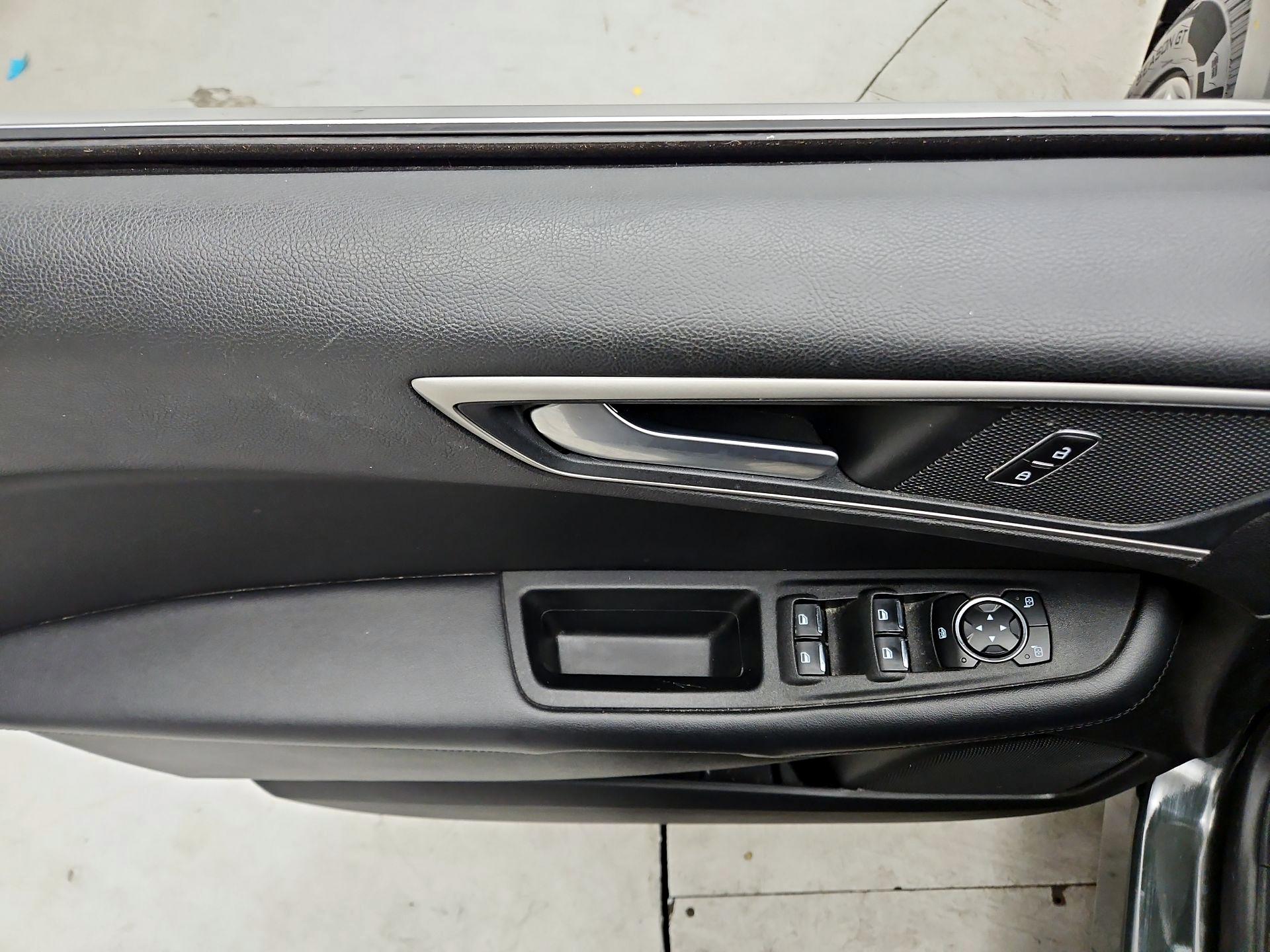 Thumbnail: 2023 Ford Edge - 10