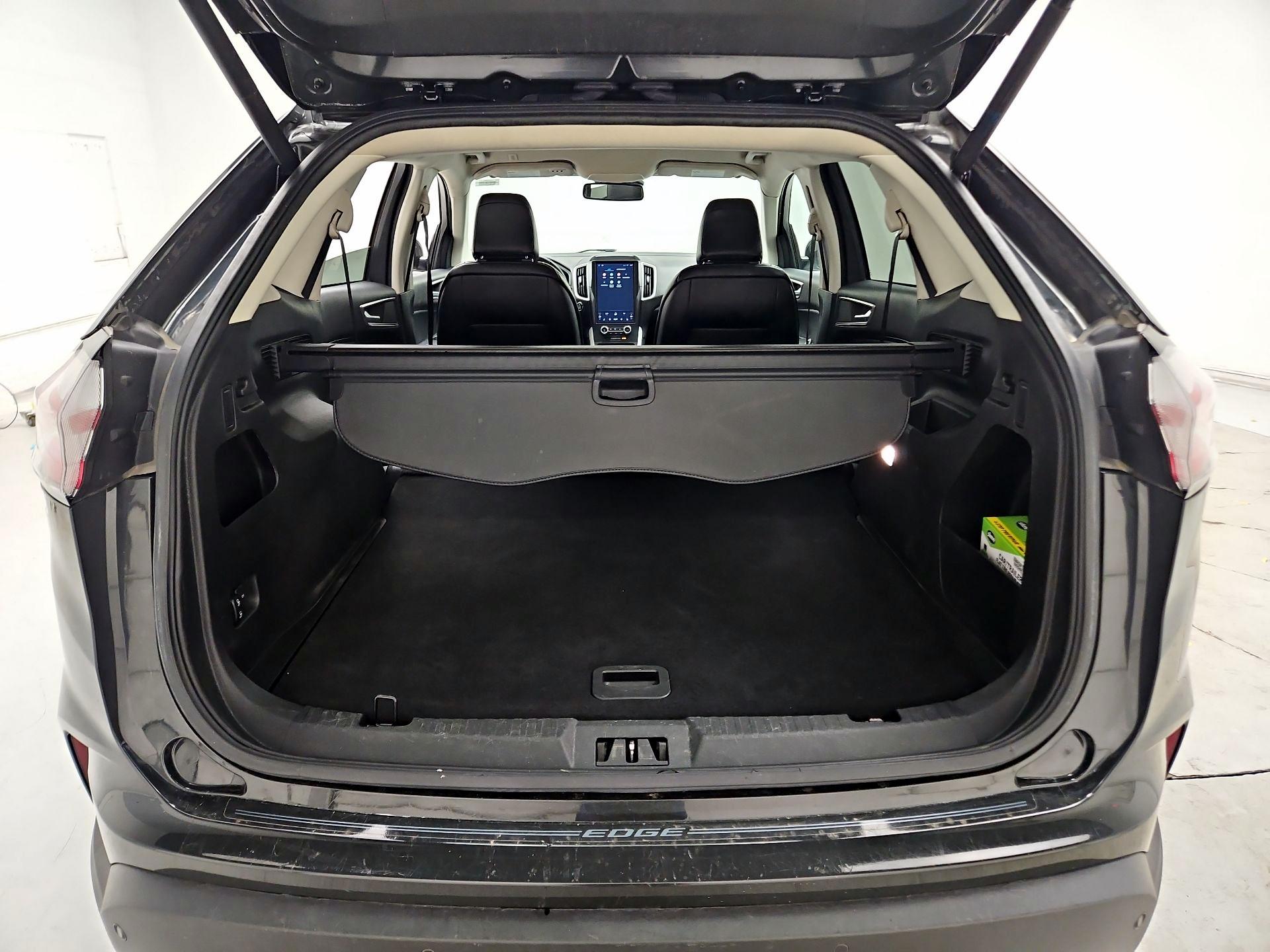 Thumbnail: 2023 Ford Edge - 19