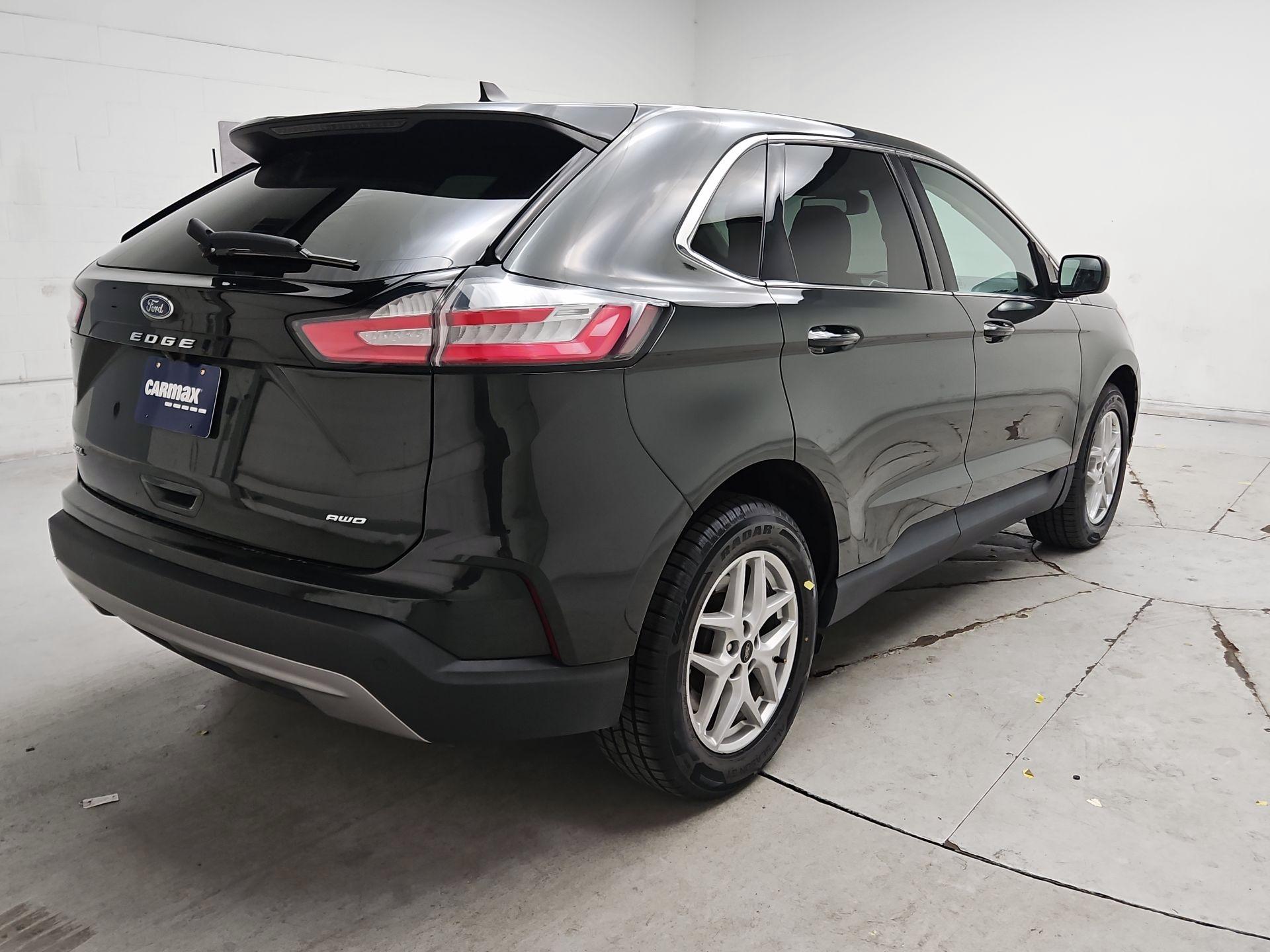 Thumbnail: 2023 Ford Edge - 5