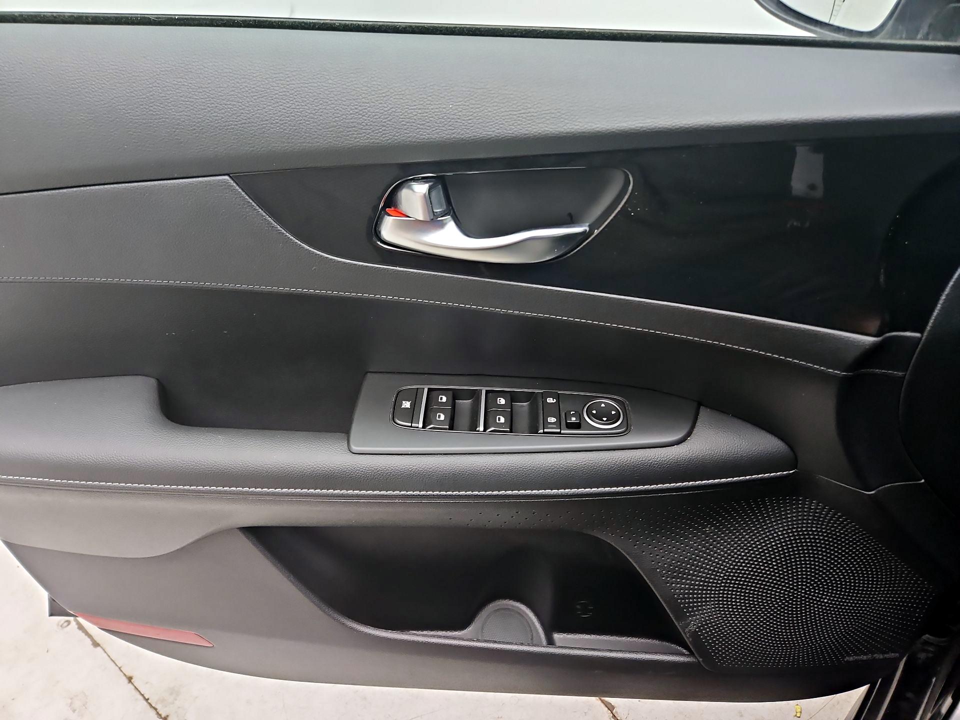 Thumbnail: 2024 Kia Forte - 12