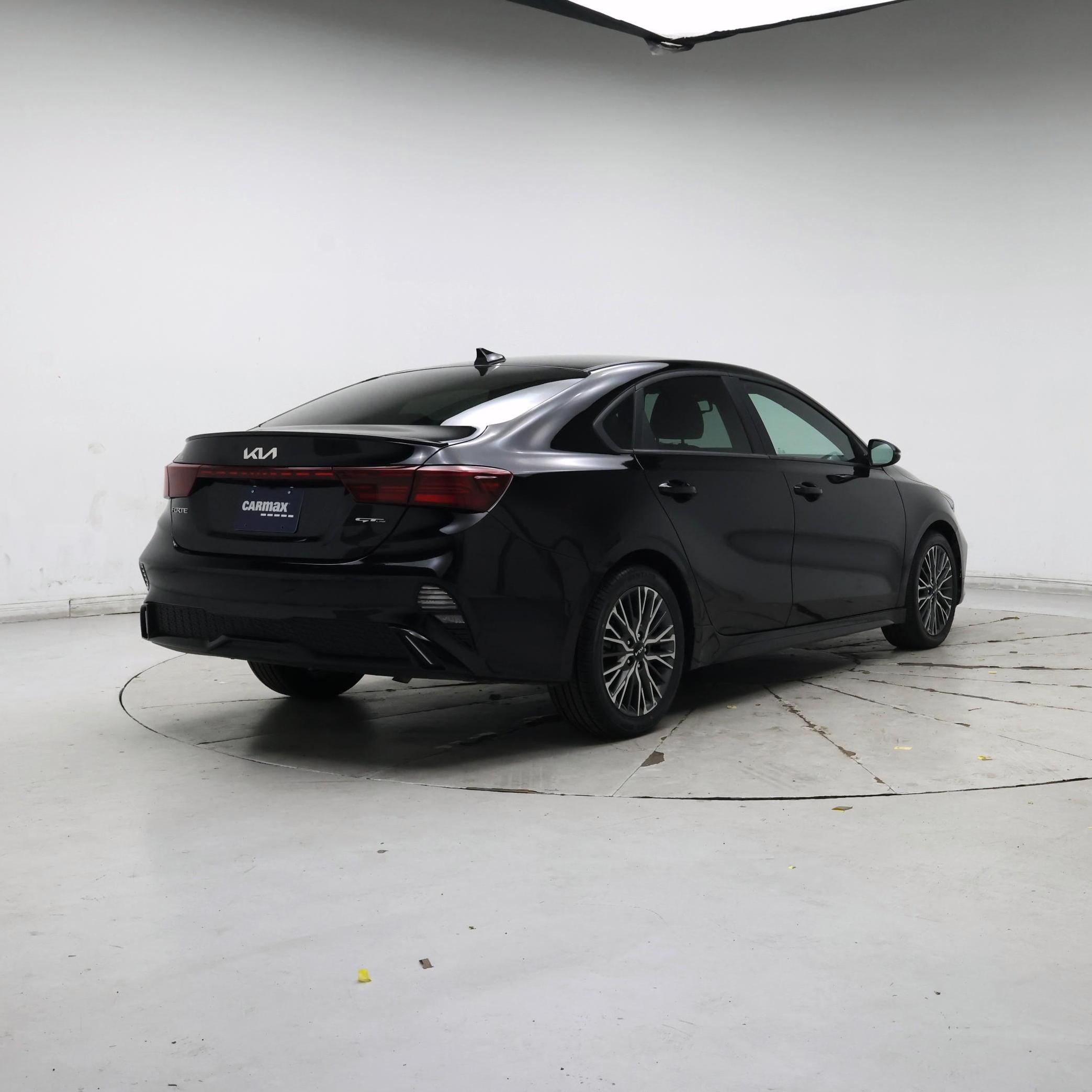 Thumbnail: 2024 Kia Forte - 8