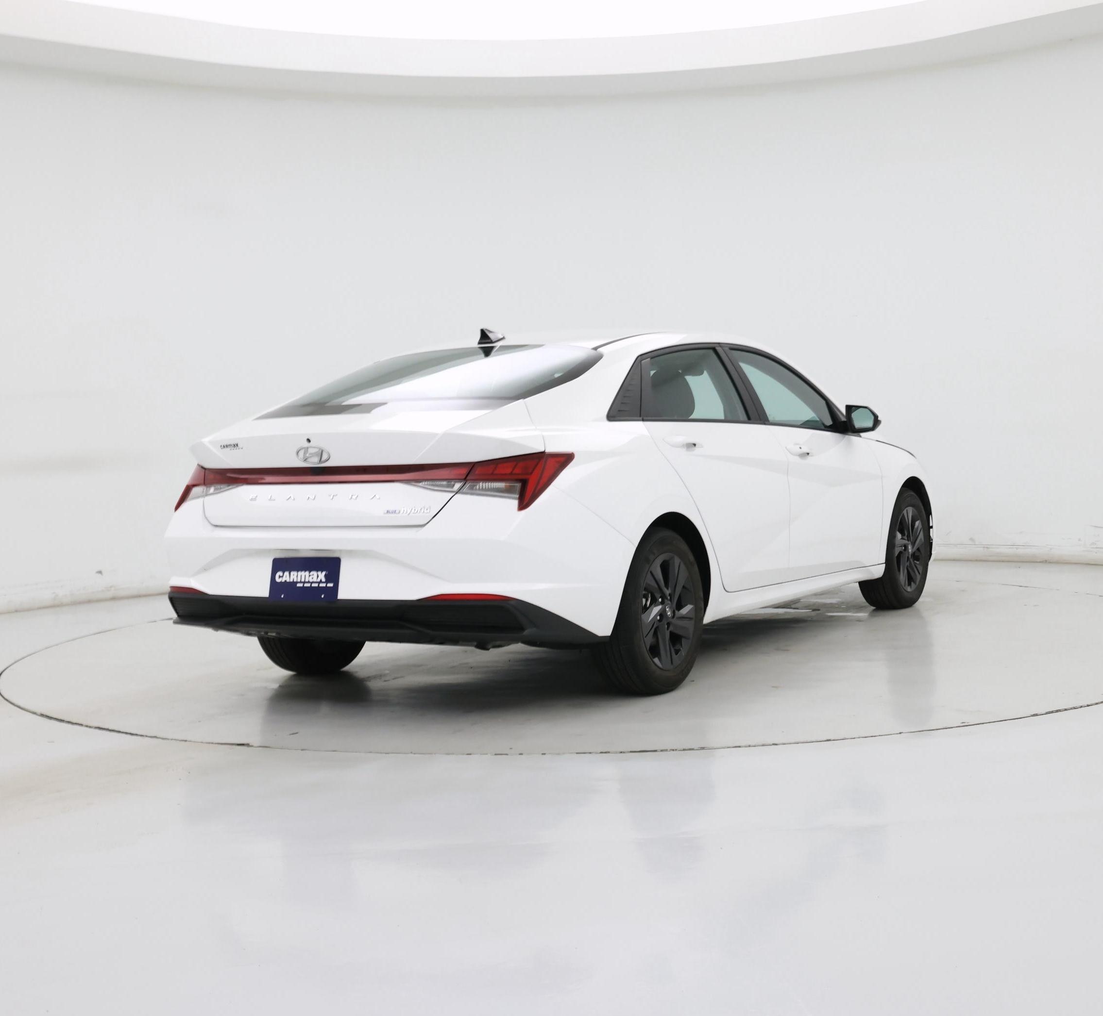 Thumbnail: 2023 Hyundai Elantra - 8