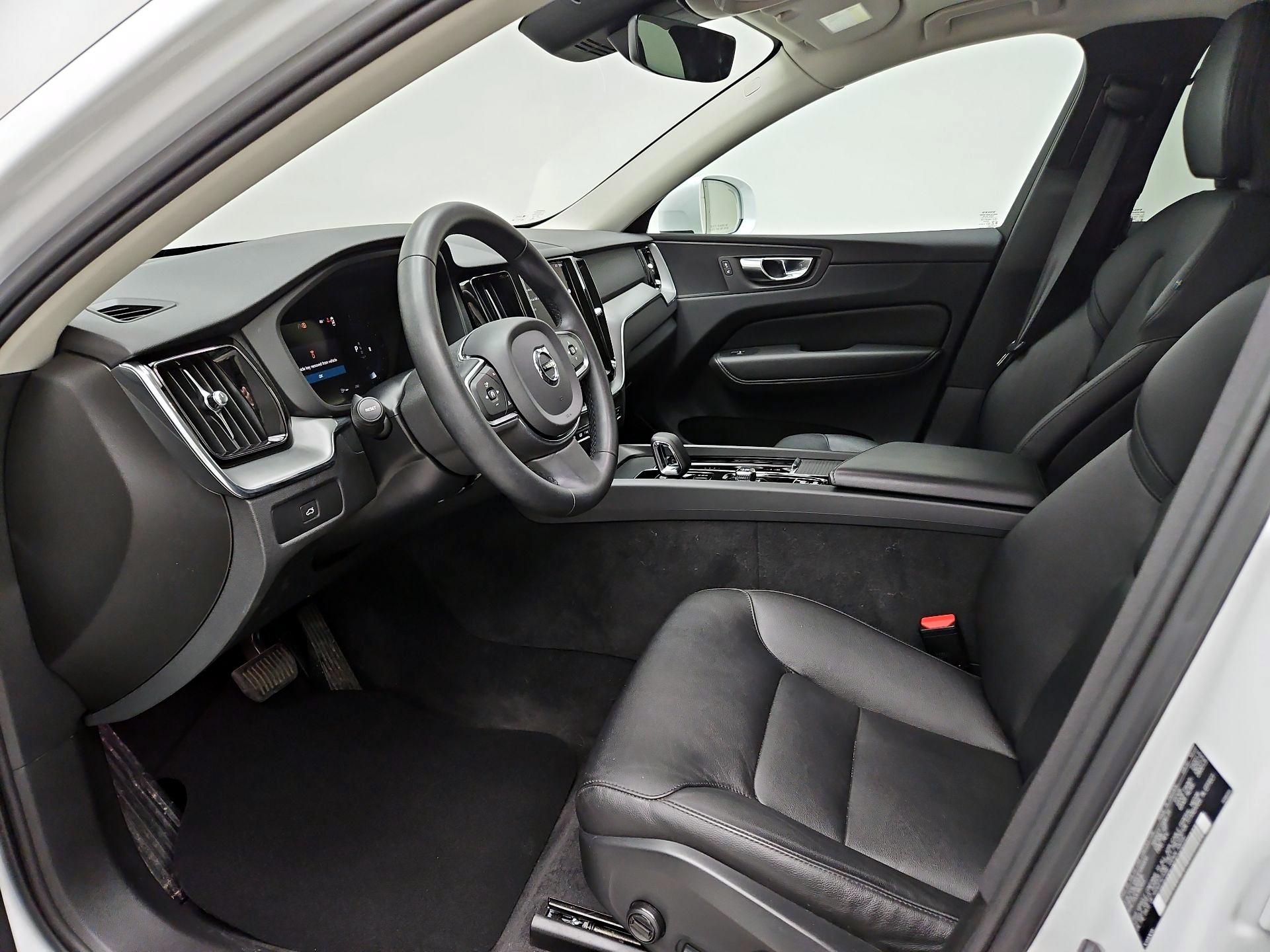 Thumbnail: 2023 Volvo XC60 - 9