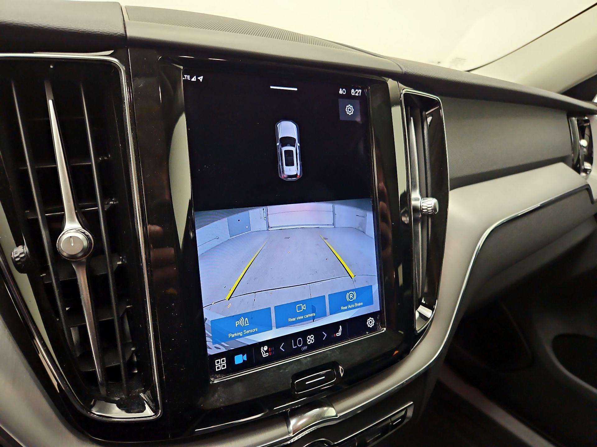 Thumbnail: 2023 Volvo XC60 - 13