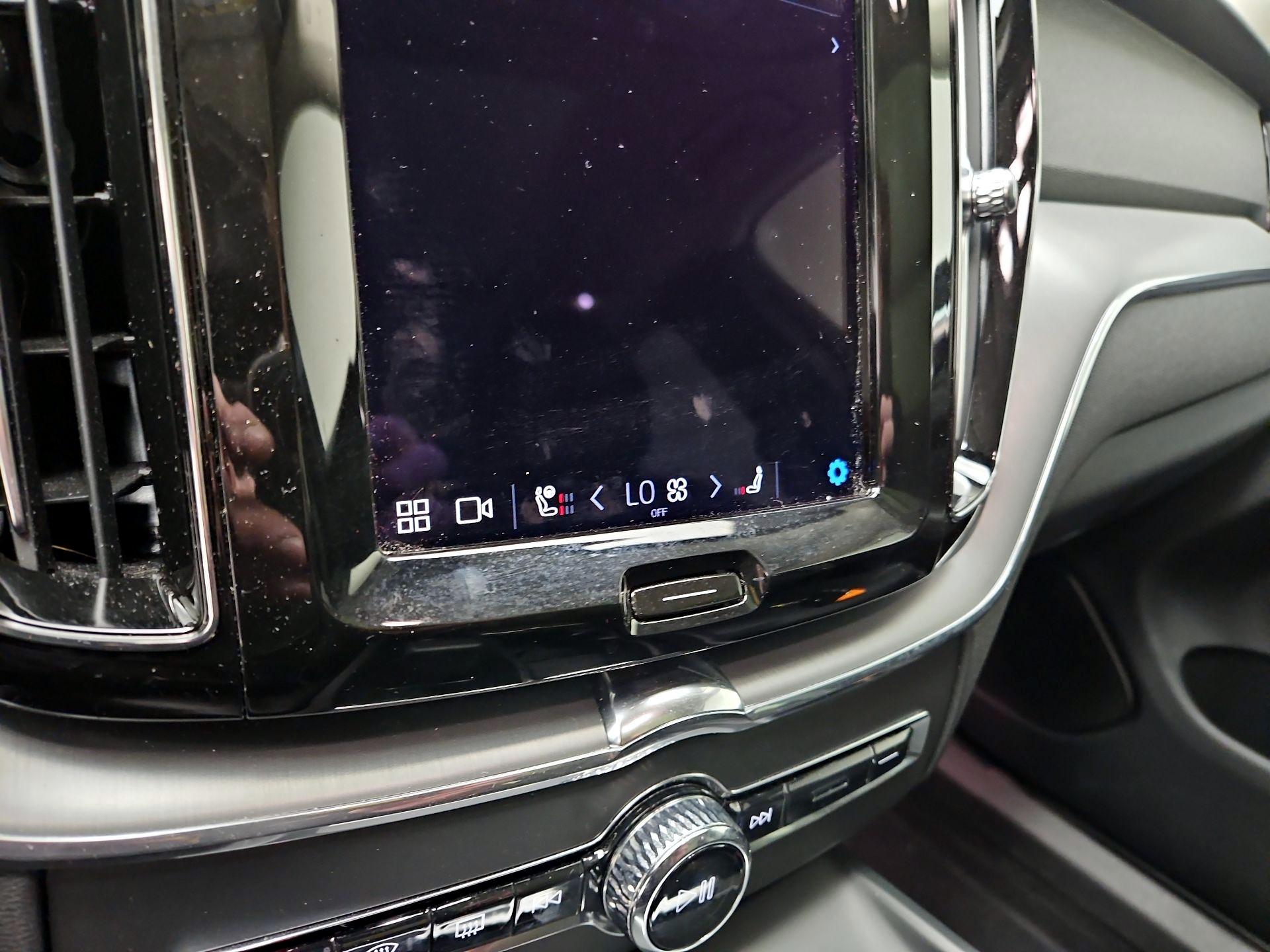 Thumbnail: 2023 Volvo XC60 - 15