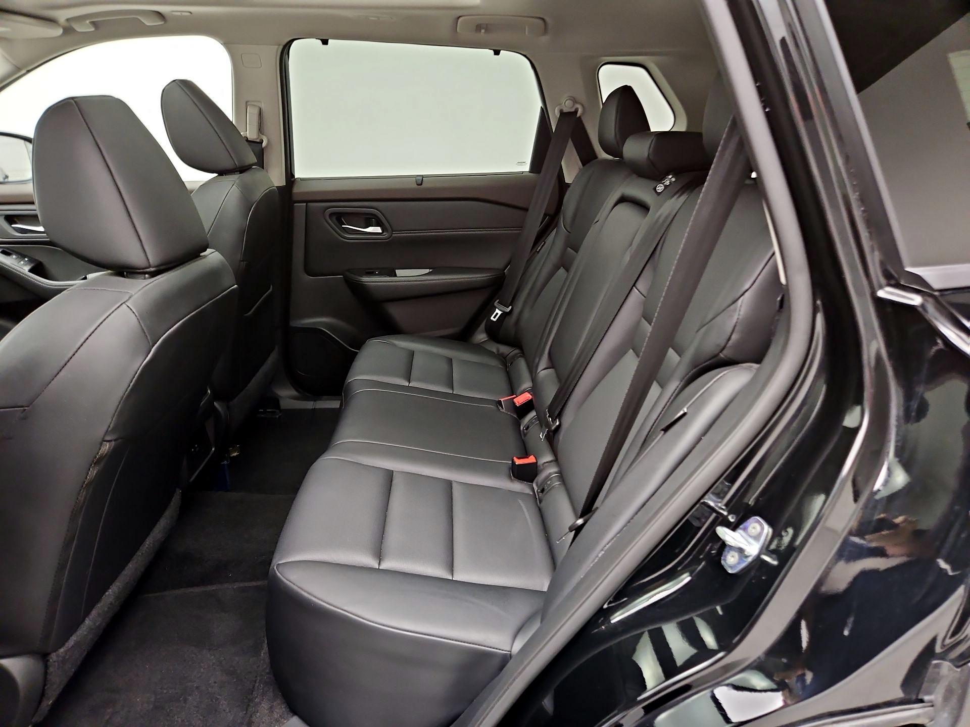 Thumbnail: 2023 Nissan Rogue - 18