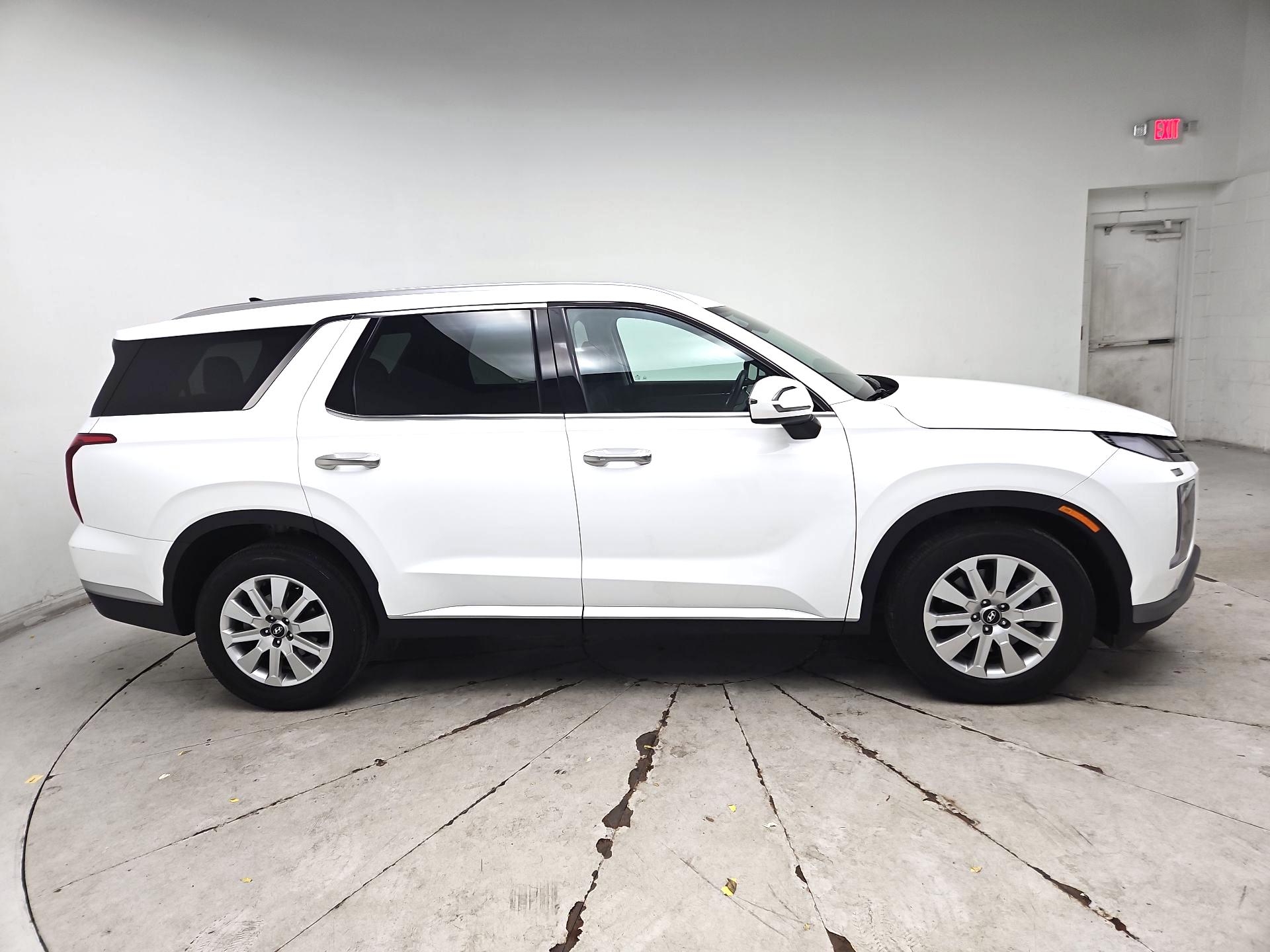 Thumbnail: 2023 Hyundai Palisade - 4