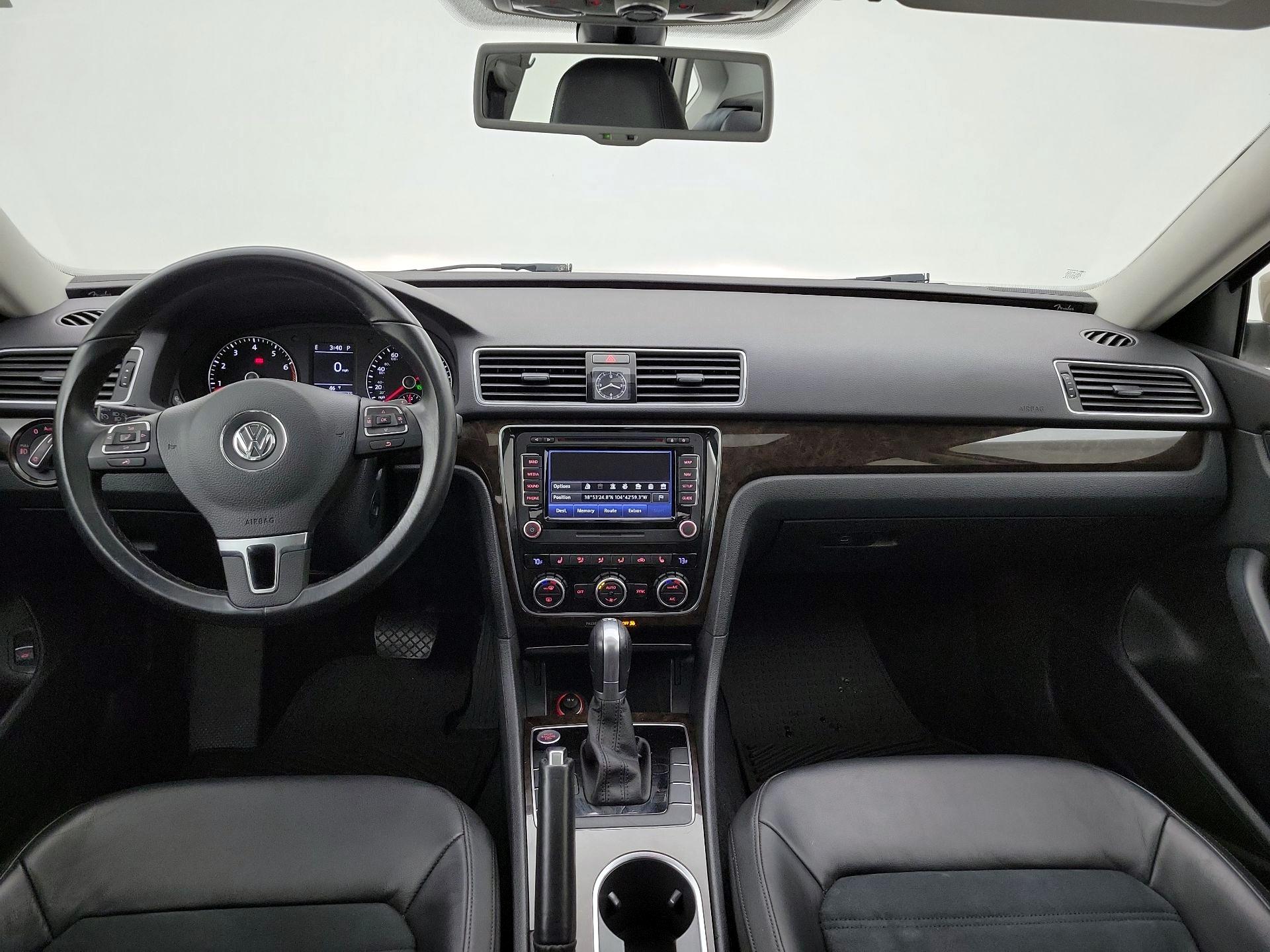 Thumbnail: 2015 Volkswagen Passat - 9
