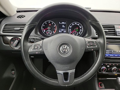 Steering Wheel & Instrument Cluster (On)
