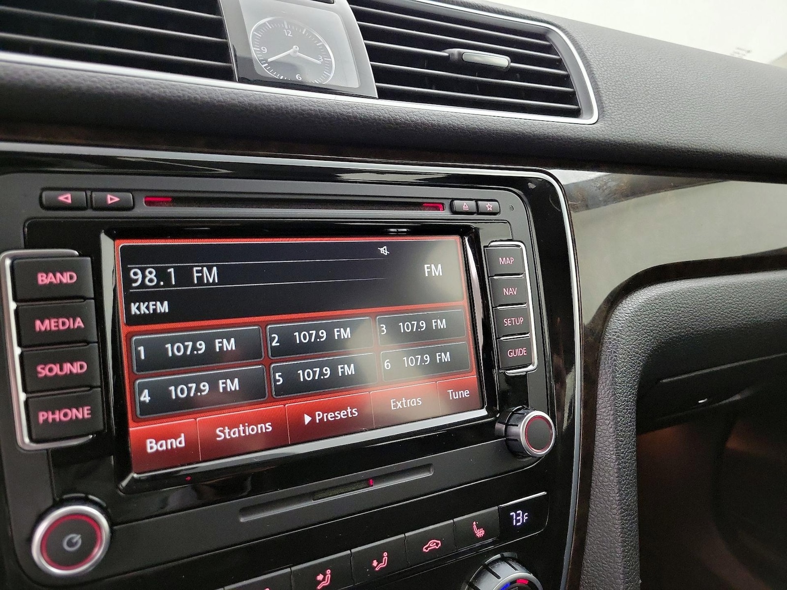 2015 Volkswagen Passat SEL Premium - Photo 17